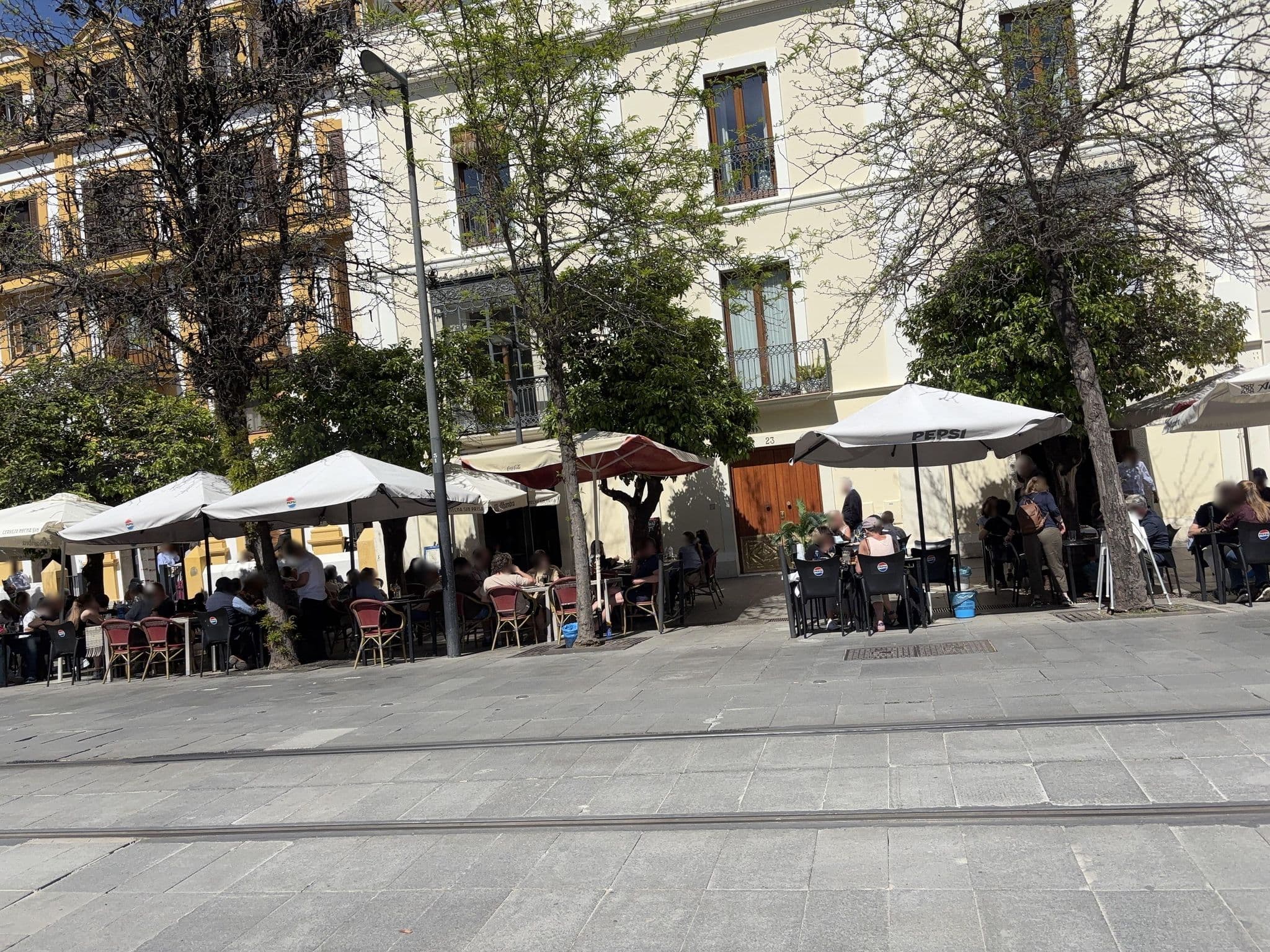 Street view near Hotel Alfonso, Sevilla — © seraq (CC BY-SA · Mapillary)