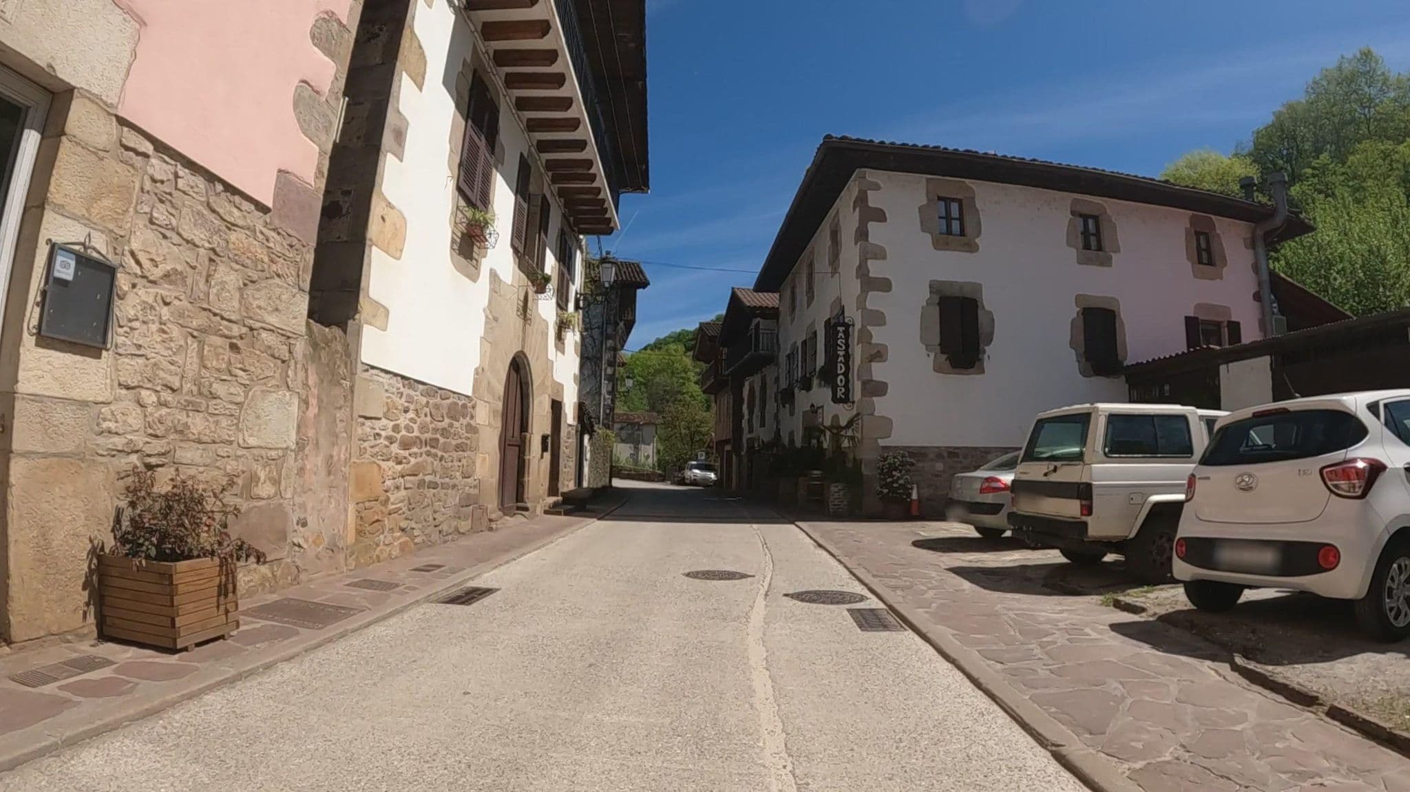 Street view near Tresanea, Doneztebe-Santesteban — © mikelo (CC BY-SA · Mapillary)