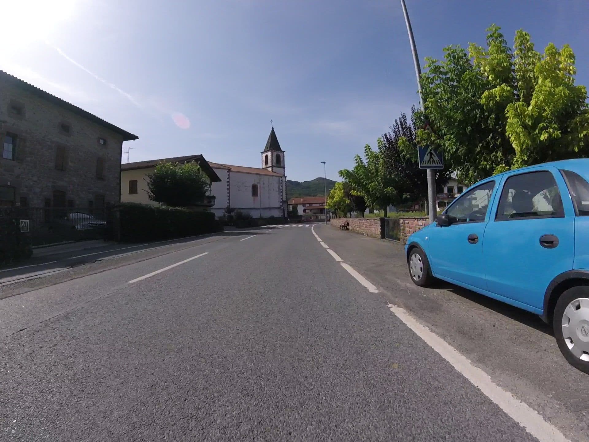 Street view near Eskola Zaharra I II & III, Doneztebe-Santesteban — © mikelo (CC BY-SA · Mapillary)
