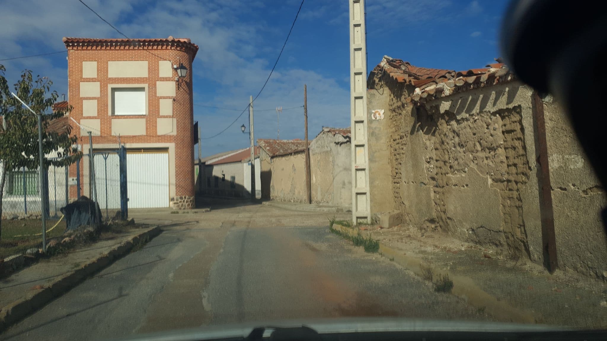Street view near Albergue del Peregrino "Entre Adobes", Ávila — © nyk0la3 (CC BY-SA · Mapillary)