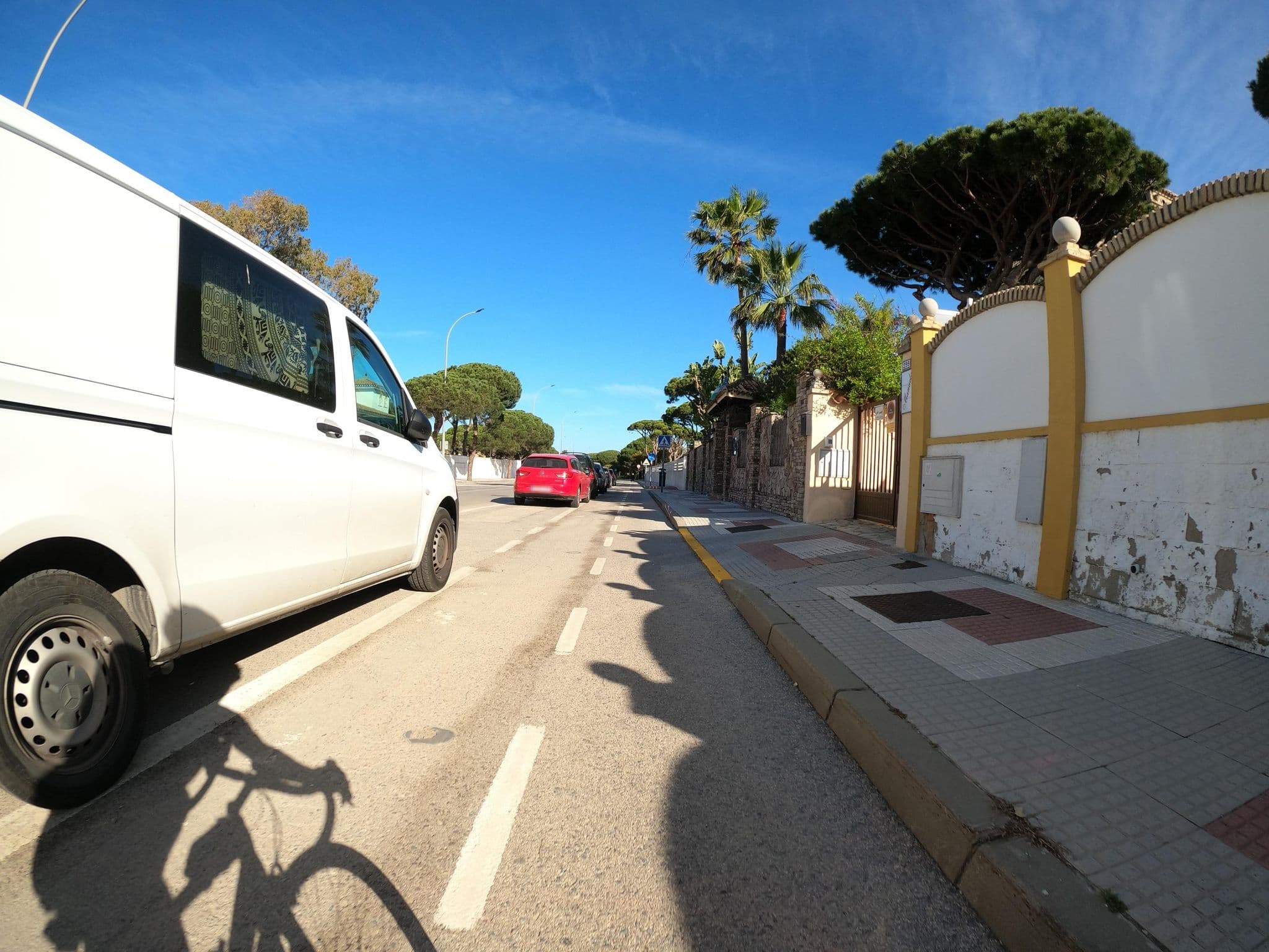 Street view near Hotel Azalea Playa, Chiclana de la Frontera — © Langfahrer (CC BY-SA · Mapillary)