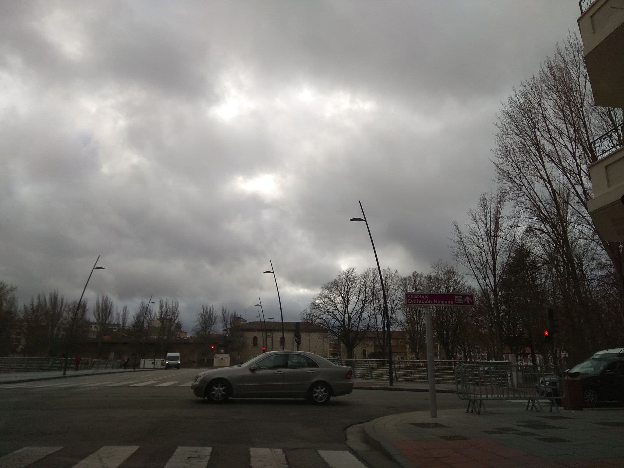 Street view near Hostal Bezana, Burgos — © egofer (CC BY-SA · Mapillary)