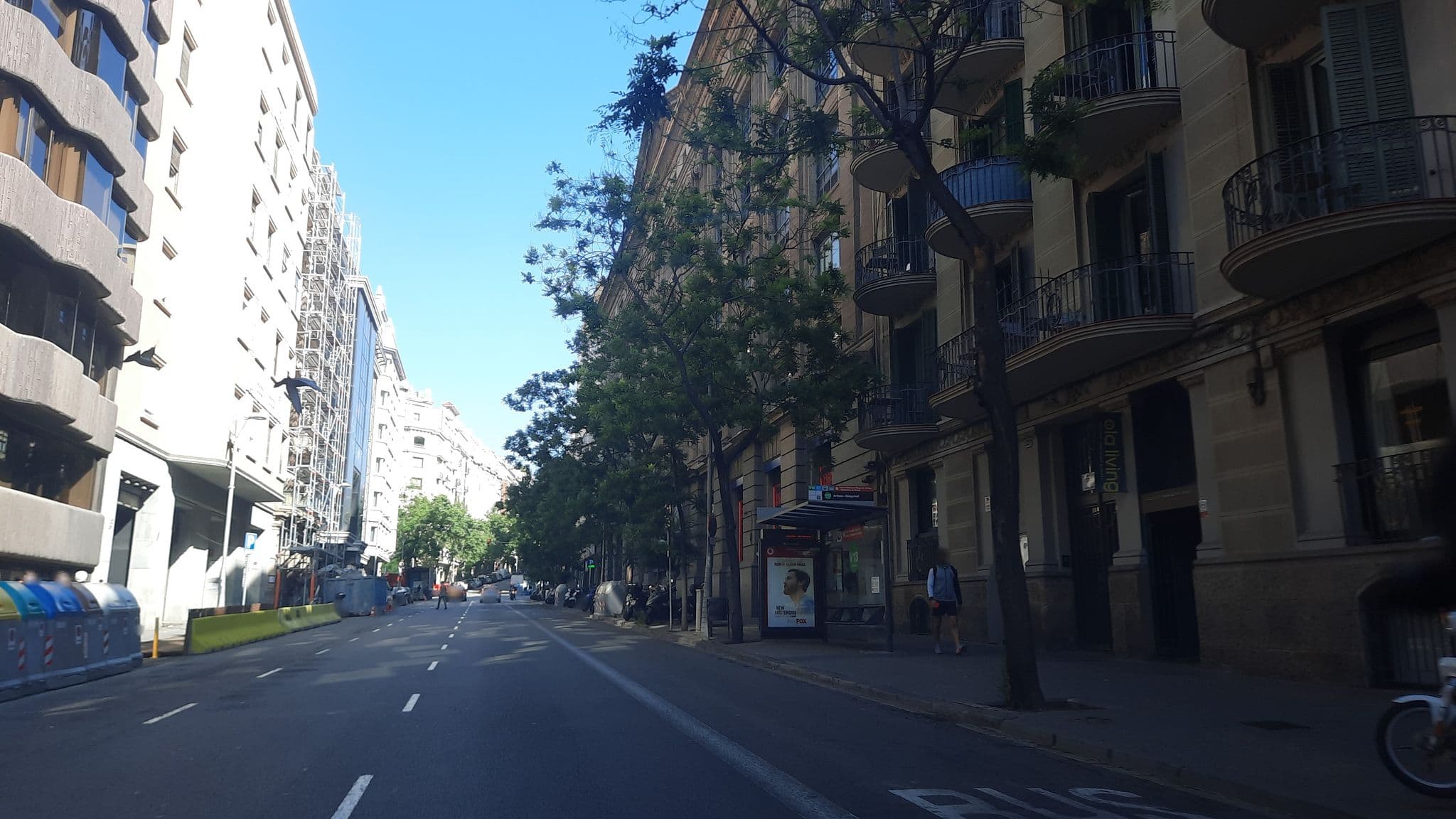 Street view near Ola Living, Sant Gervasi - Galvany — © aariassanta (CC BY-SA · Mapillary)
