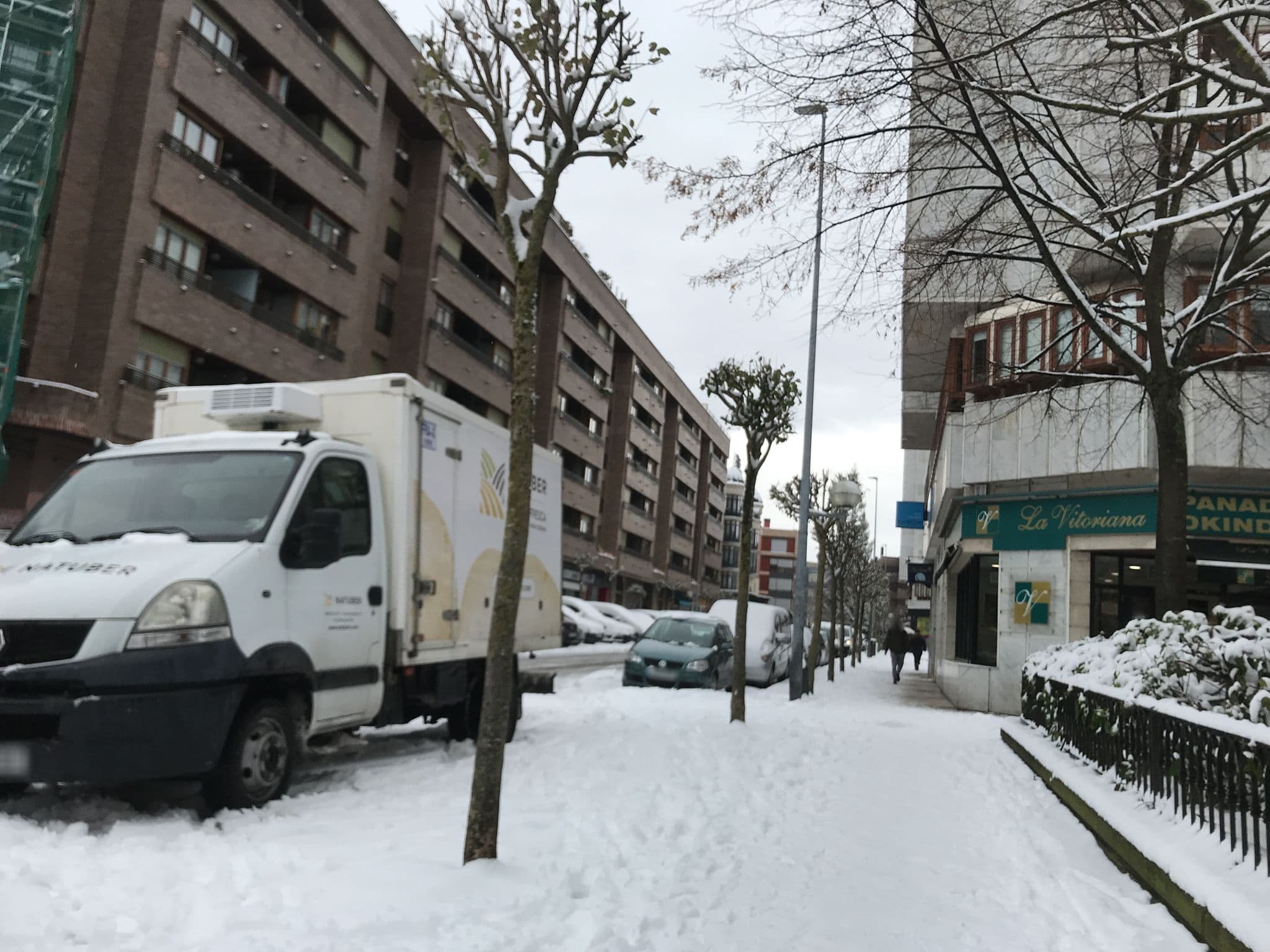 Street view near ApartaHotel Eire, Gasteiz / Vitoria — © miguel_andrade (CC BY-SA · Mapillary)