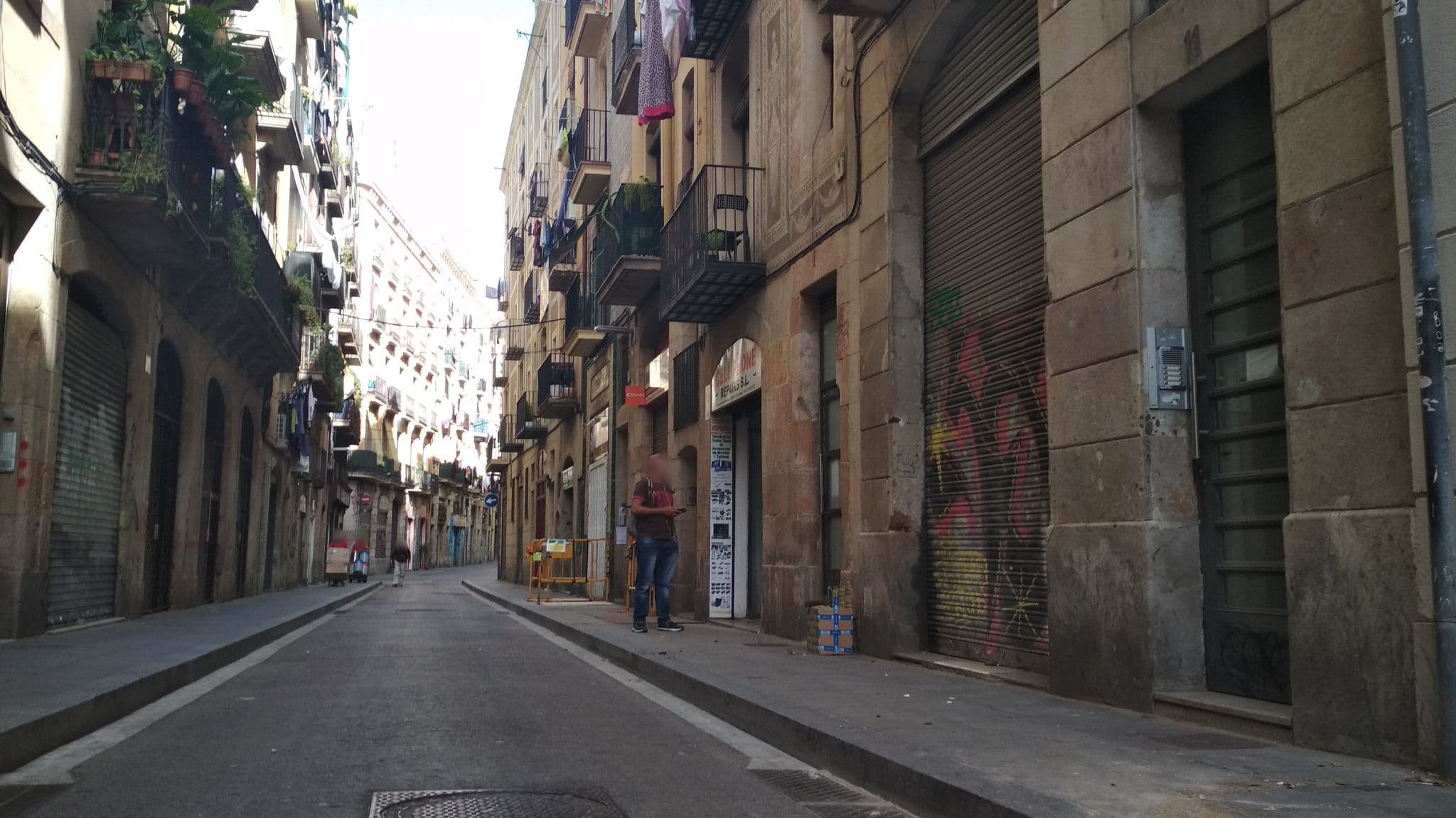 Street view near Hotel Barbara, Ciutat Vella — © toniserra (CC BY-SA · Mapillary)