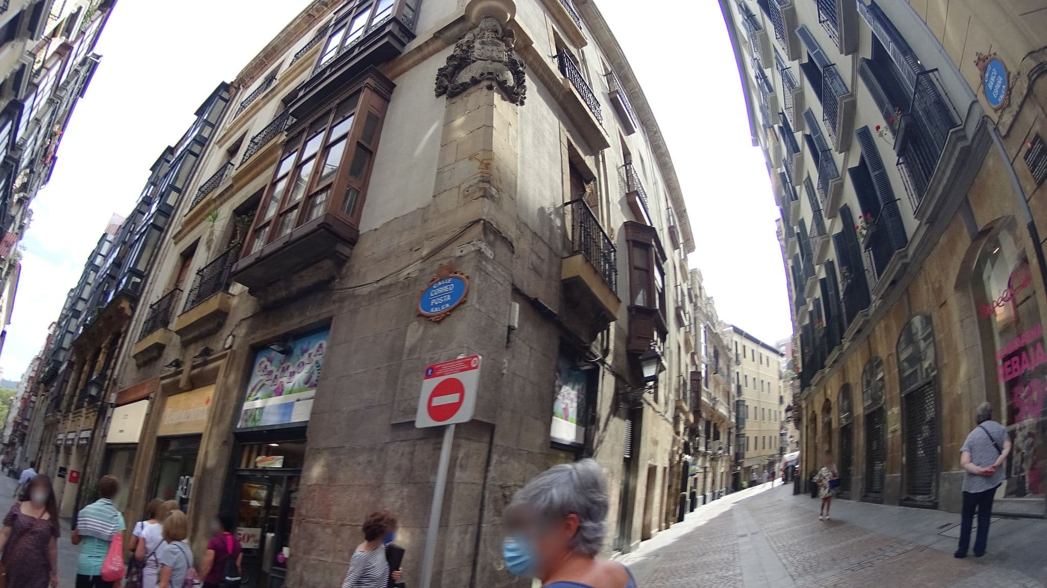 Street view near Pension Ama Bilbao, Bilbao — © robertogeb (CC BY-SA · Mapillary)