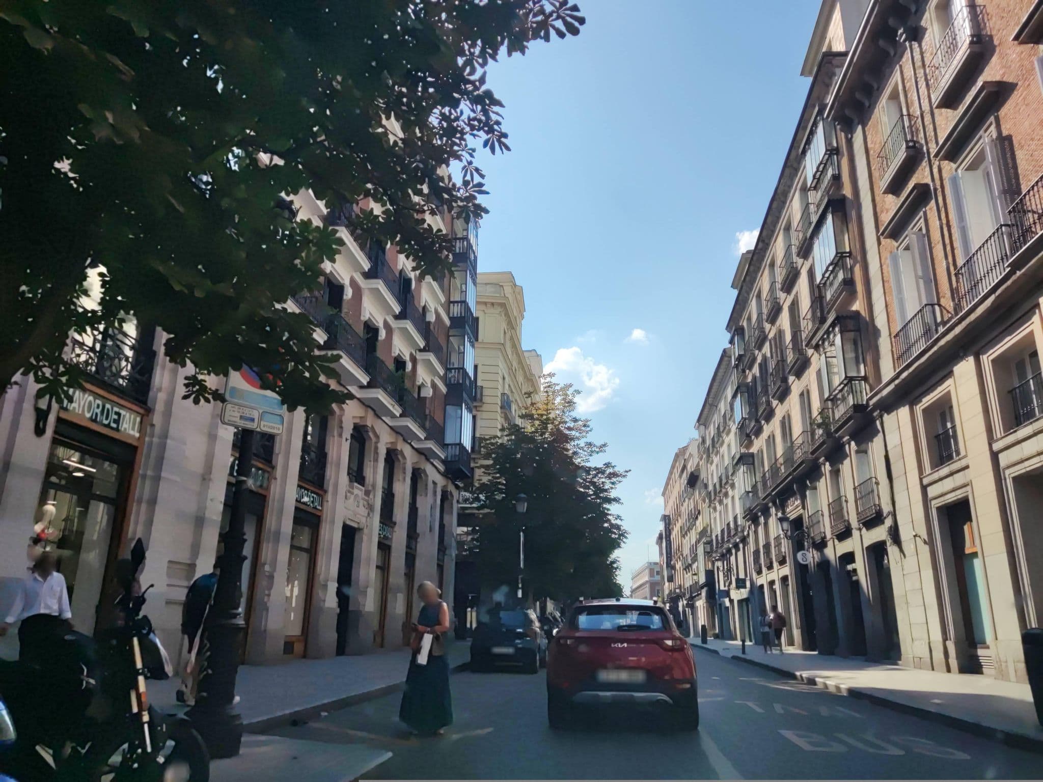 Street view near Hostal Pacios, Madrid — © polkillas (CC BY-SA · Mapillary)