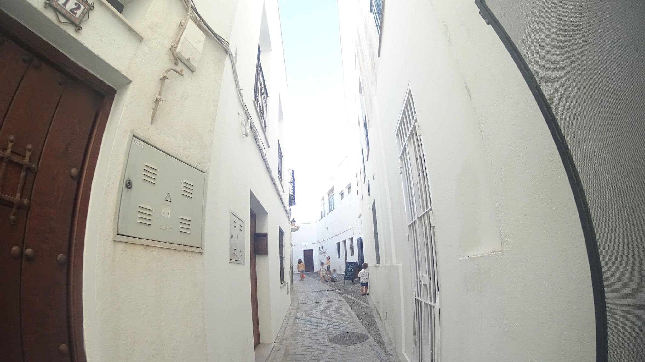 Street view near Posada La Sacristía, Tarifa — © robertogeb (CC BY-SA · Mapillary)
