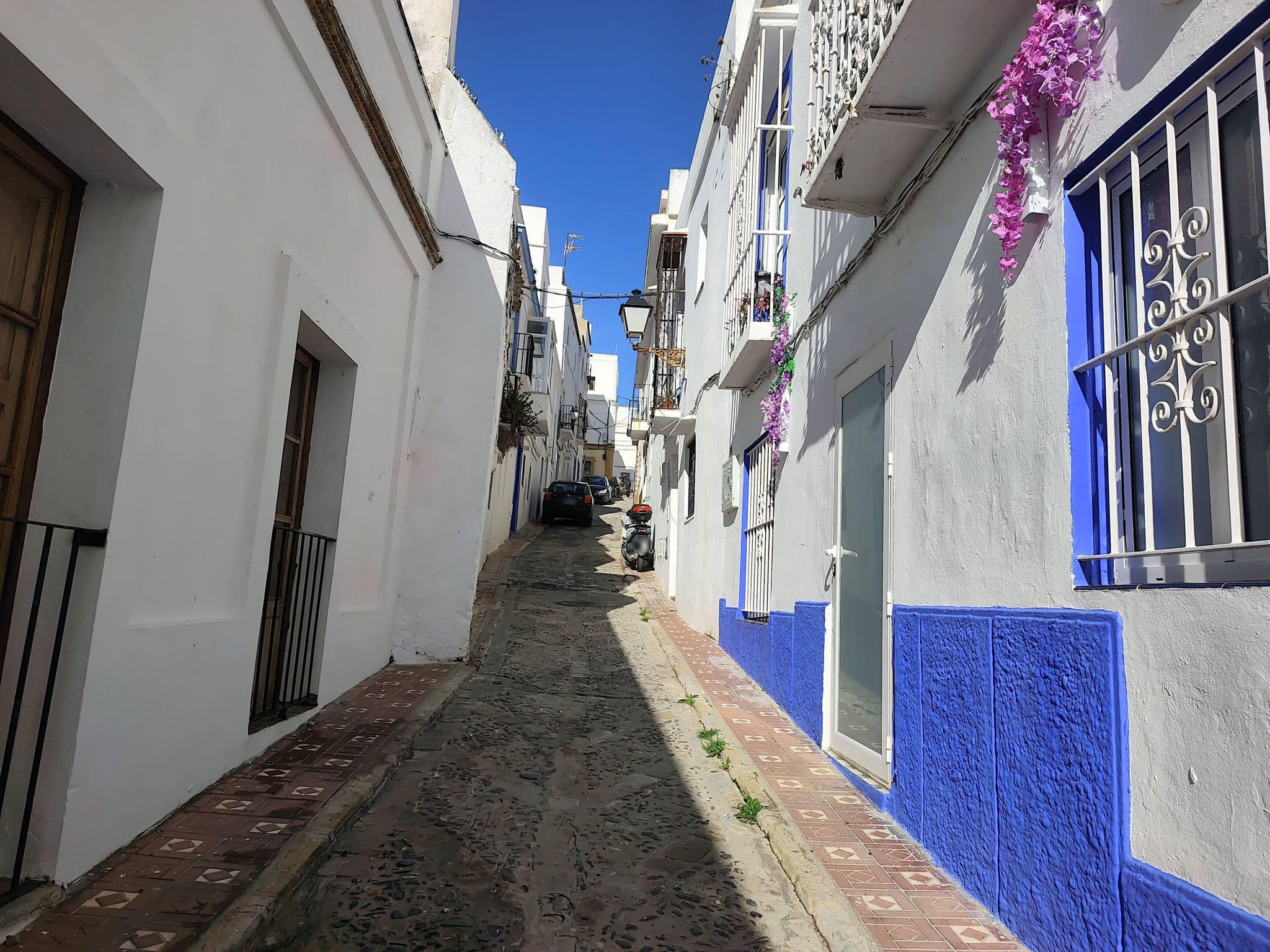 Street view near La Cocotera Hostel & Coworking, Tarifa — © Duro (CC BY-SA · Mapillary)