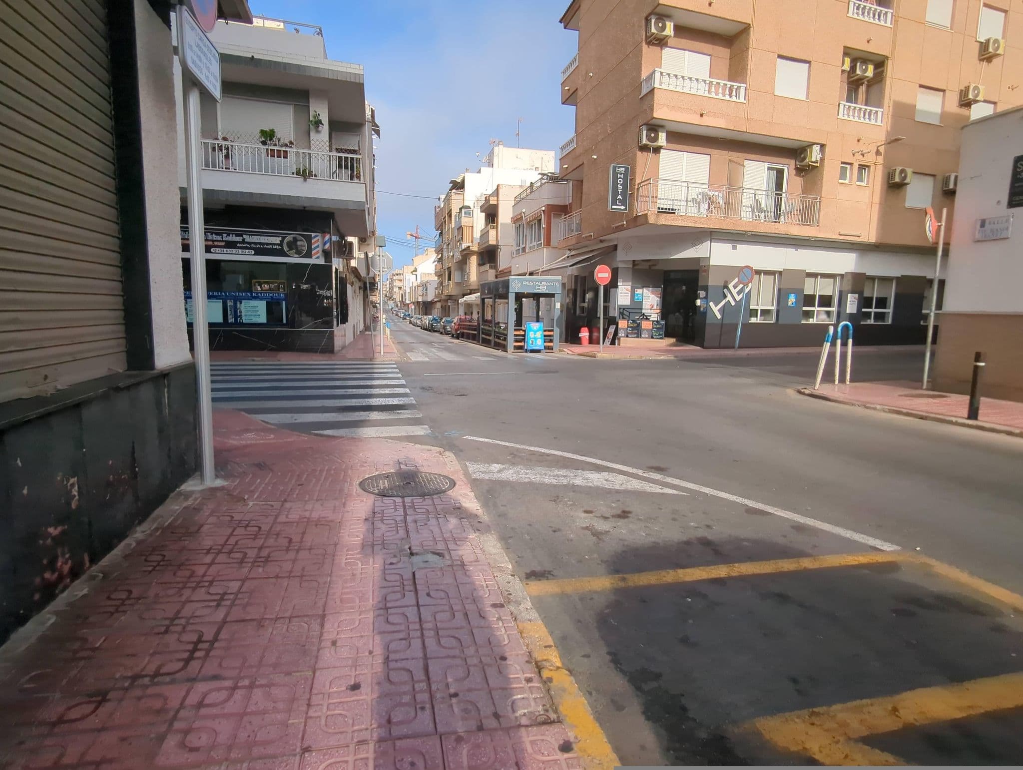 Street view near Hostal HB, Torrevieja — © miguel_andrade (CC BY-SA · Mapillary)
