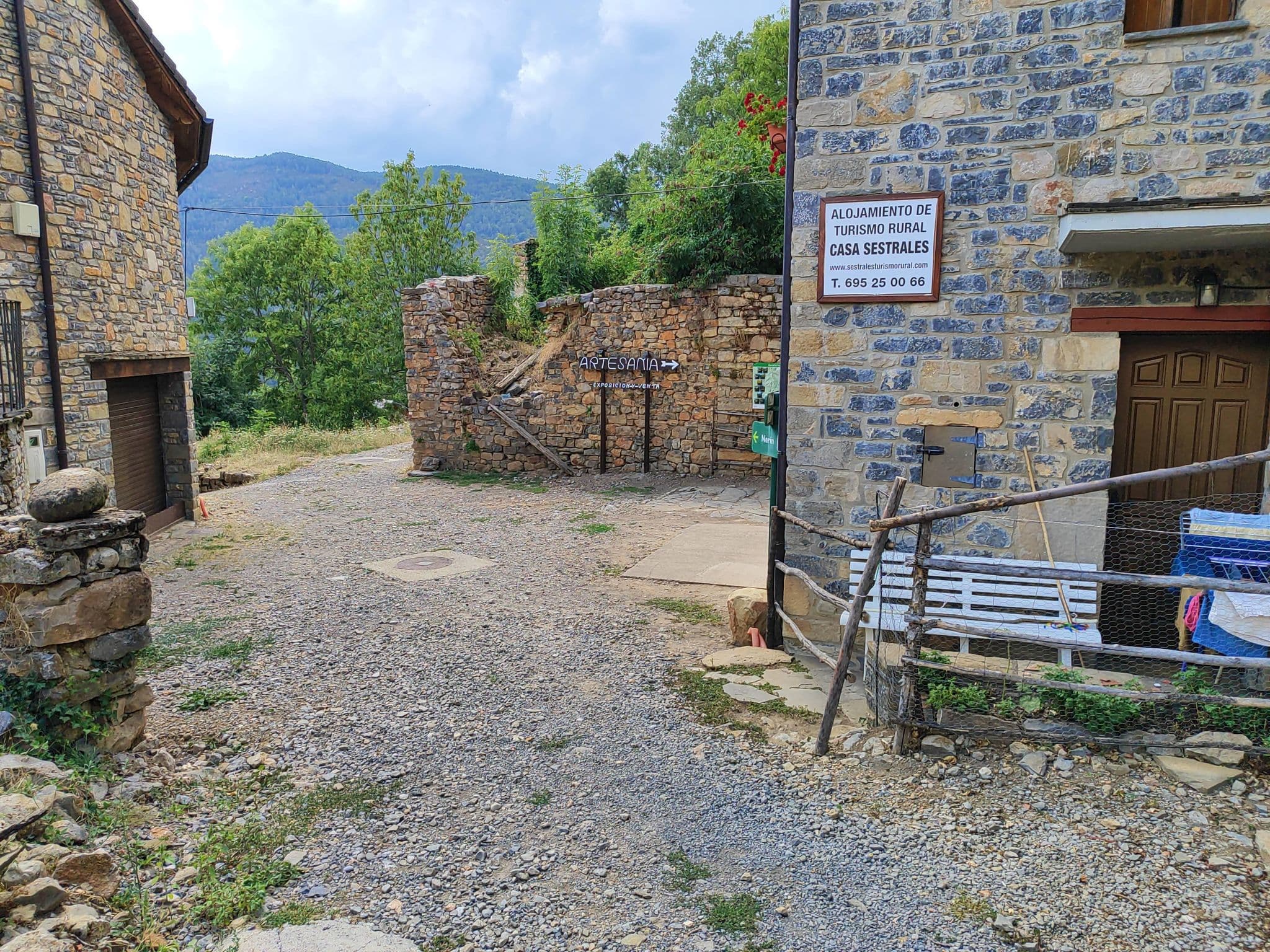 Street view near Casa Sestrales, Aínsa — © Halig (CC BY-SA · Mapillary)