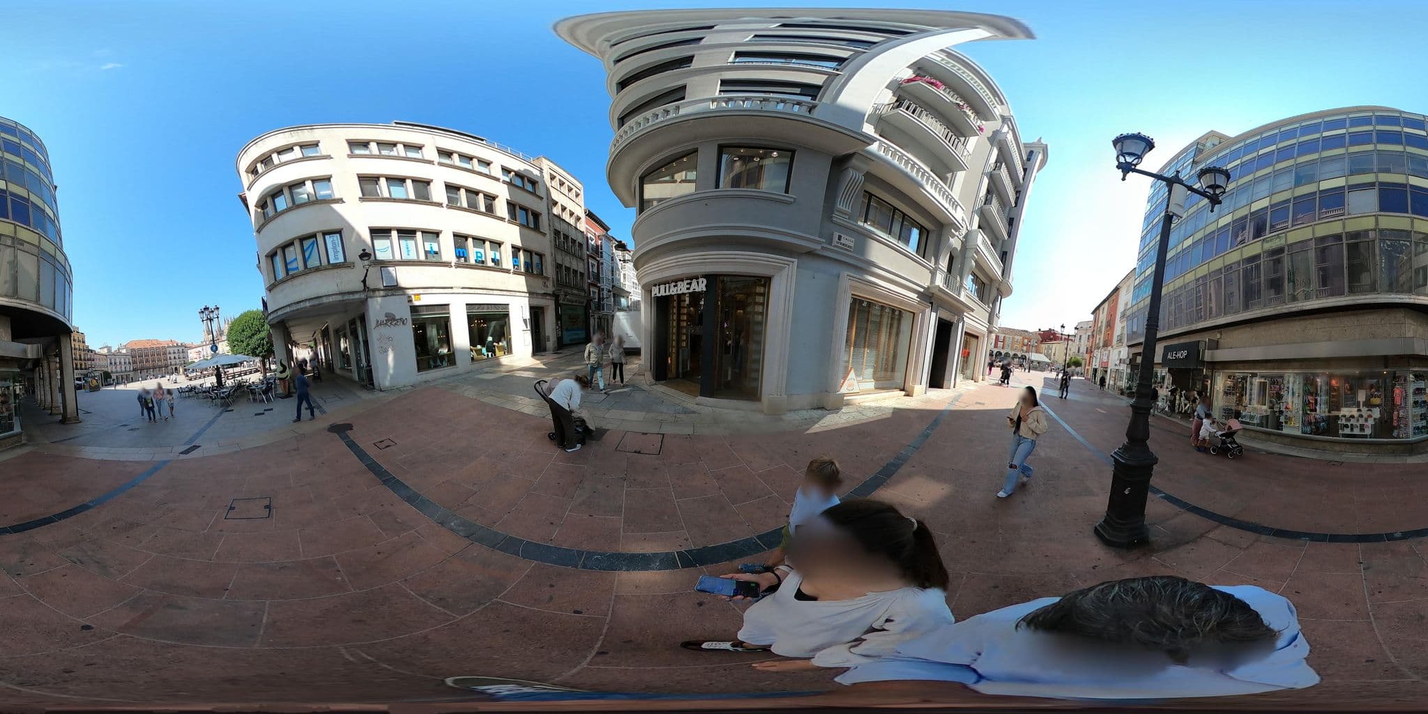 Street view near Apartamentos Plaza Mayor, Burgos — © sanjorgepinho (CC BY-SA · Mapillary)