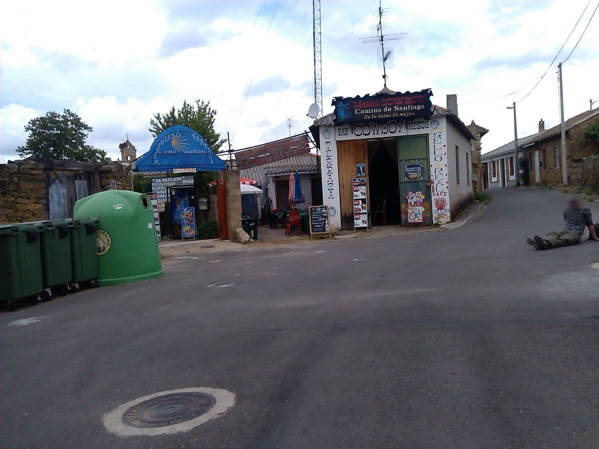 Street view near Albergue Sigo Mi Camino, Astorga — © changchun1 (CC BY-SA · Mapillary)