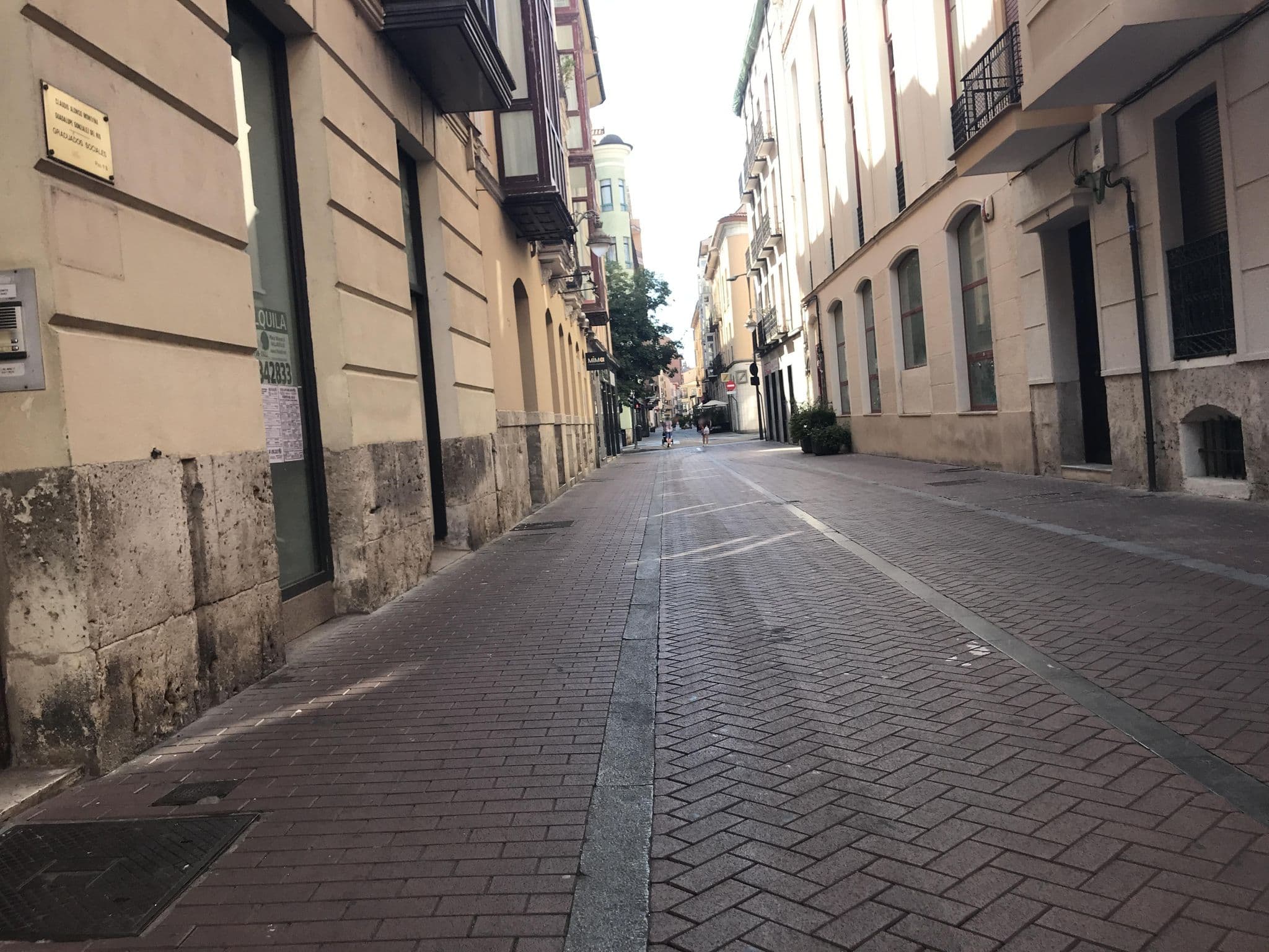 Street view near Apartamentos Catedral, Valladolid — © miguel_andrade (CC BY-SA · Mapillary)