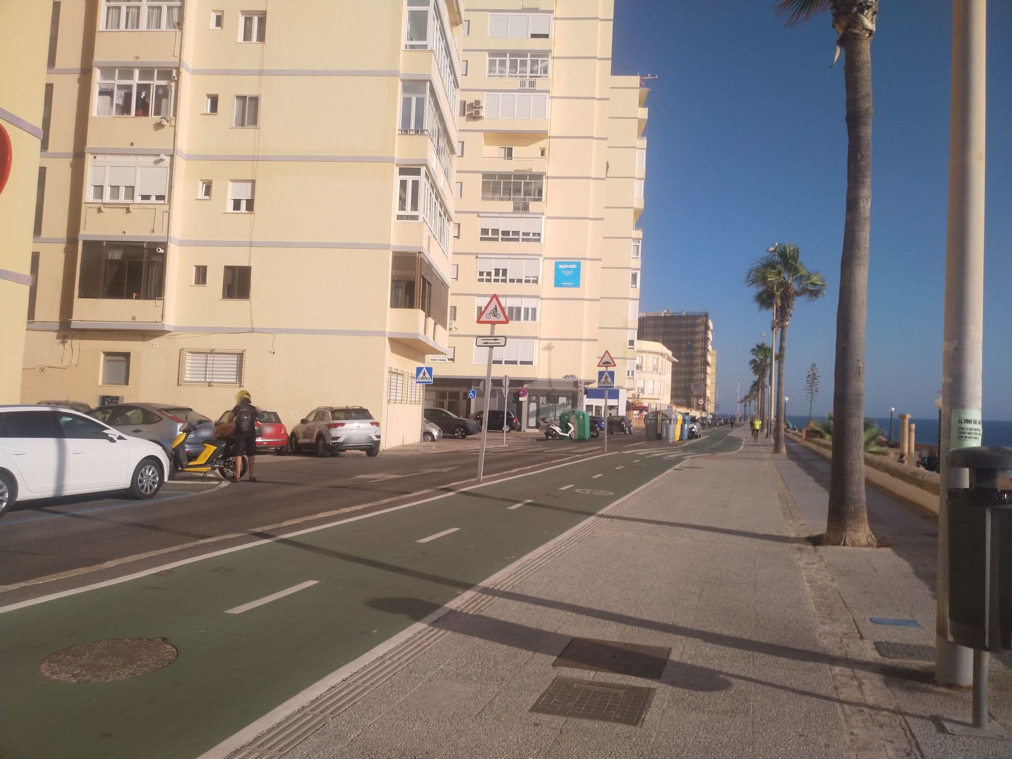 Street view near Apartamento Playa Santa Maria del Mar, Cadiz — © pablopita (CC BY-SA · Mapillary)