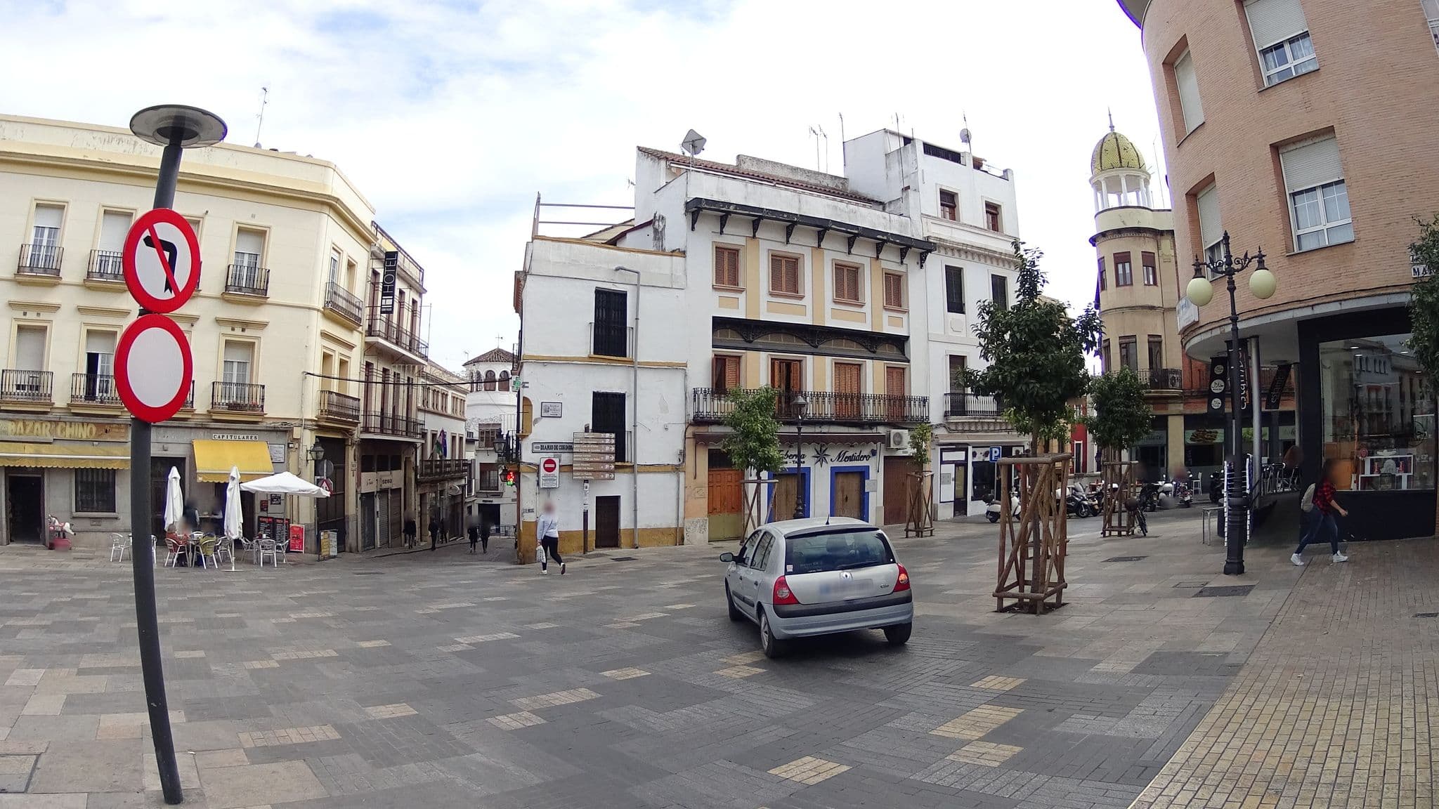 Street view near Gran Plaza, Córdoba