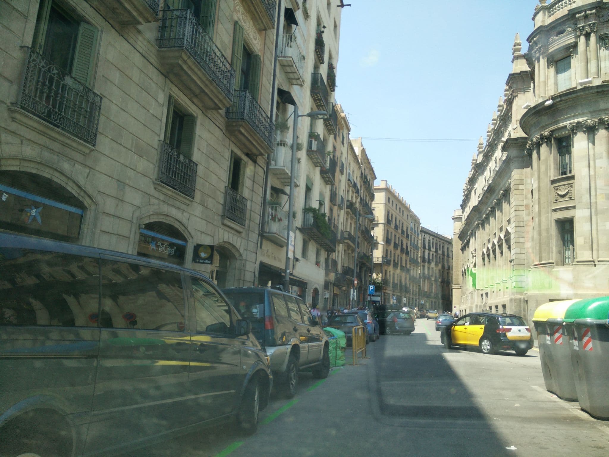 Street view near Duquesa Suites, Sant Pere, Santa Caterina i La Ribera — © ccossio (CC BY-SA · Mapillary)