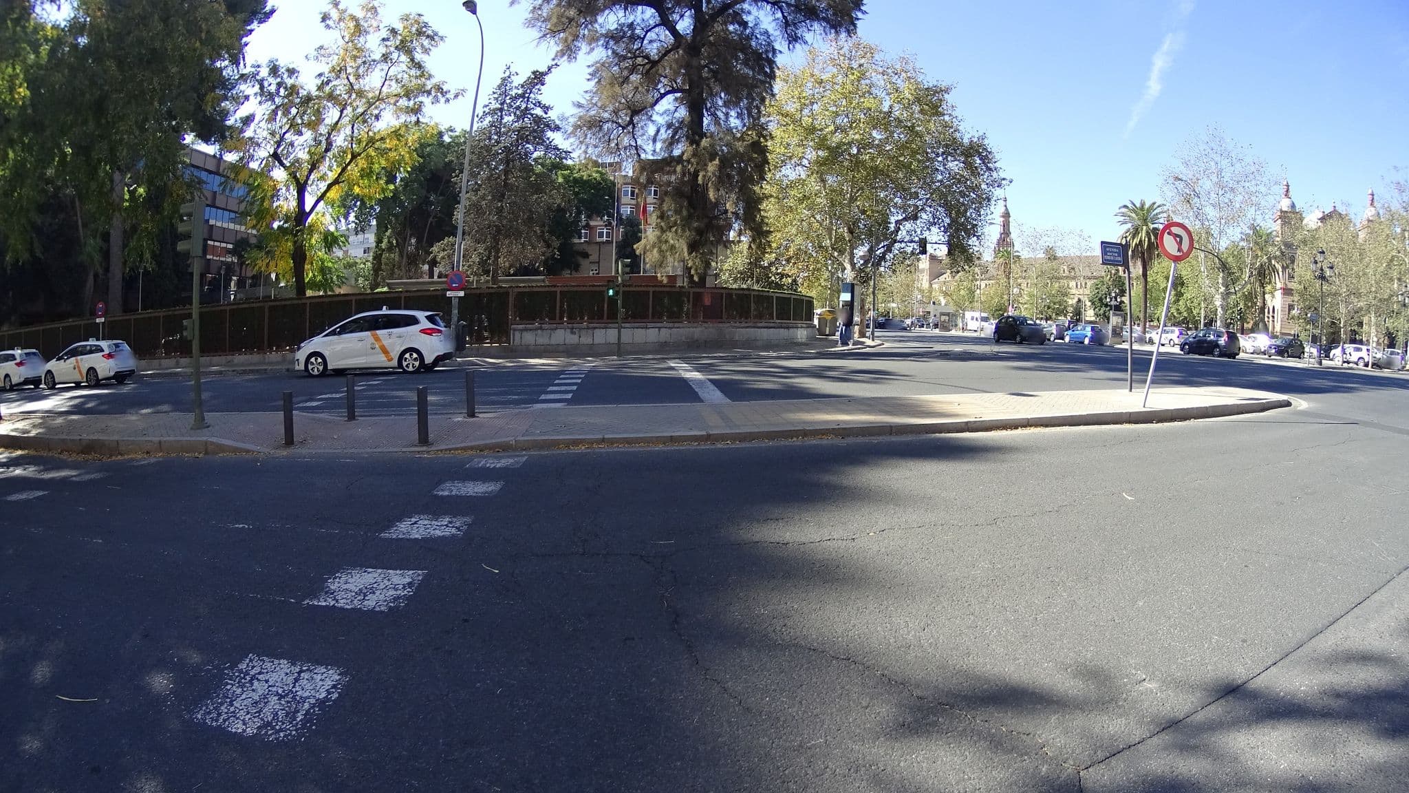 Street view near Hotel Melia, Sevilla