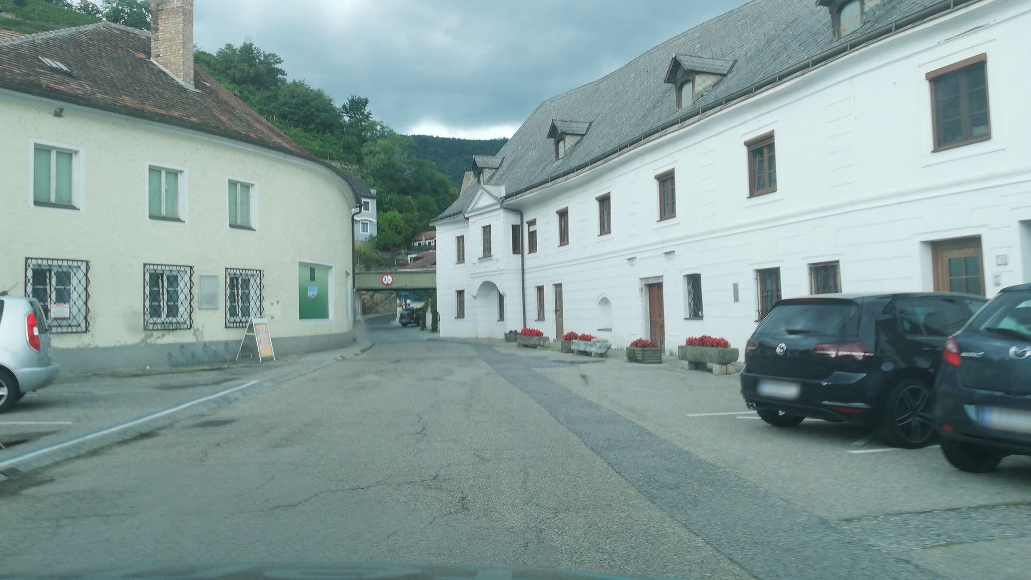 Street view near Apartment Spitz, Spitz — © gzin (CC BY-SA · Mapillary)
