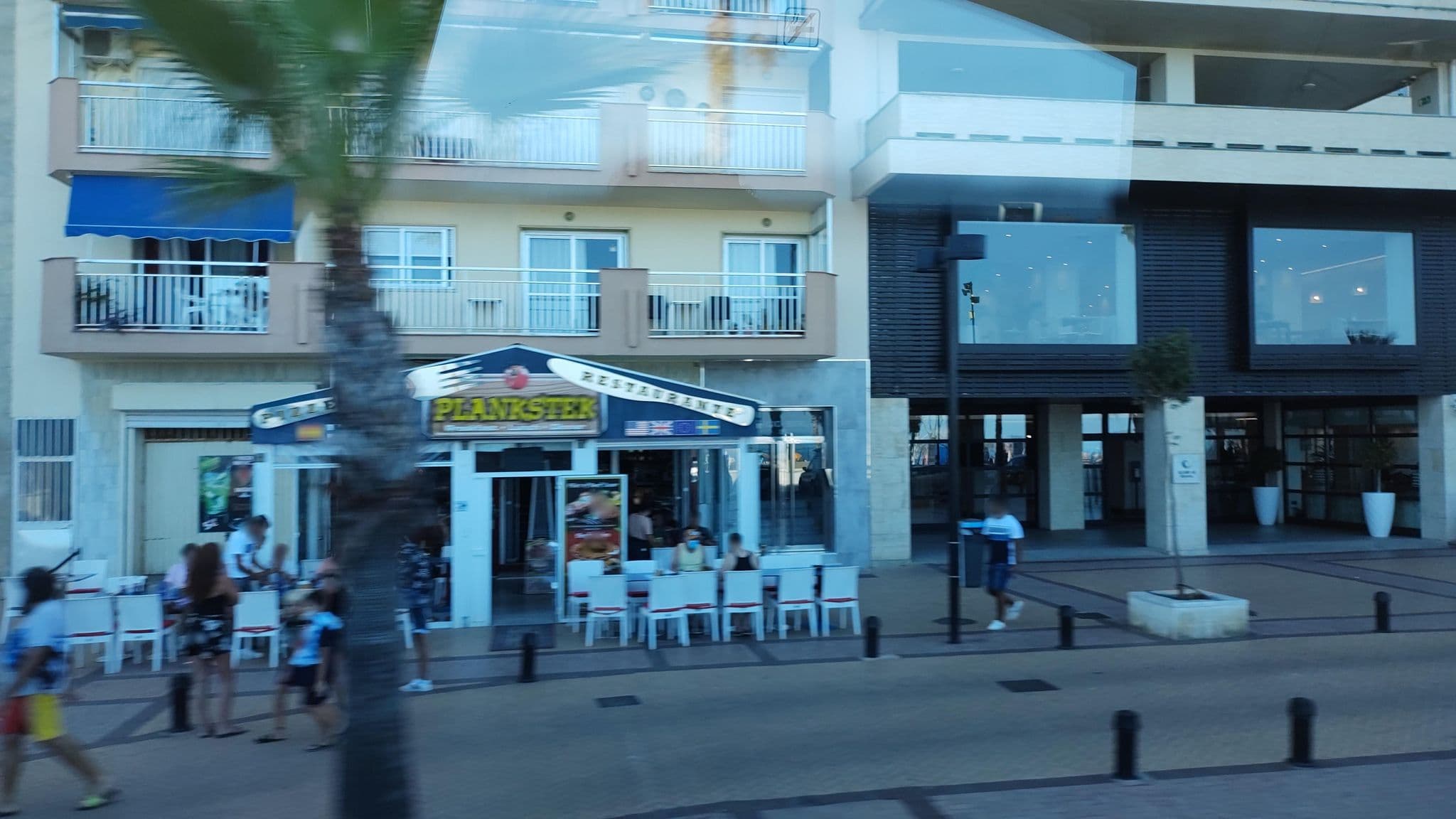 Street view near Hotel ILUNION Fuengirola, Fuengirola — © rsandu (CC BY-SA · Mapillary)