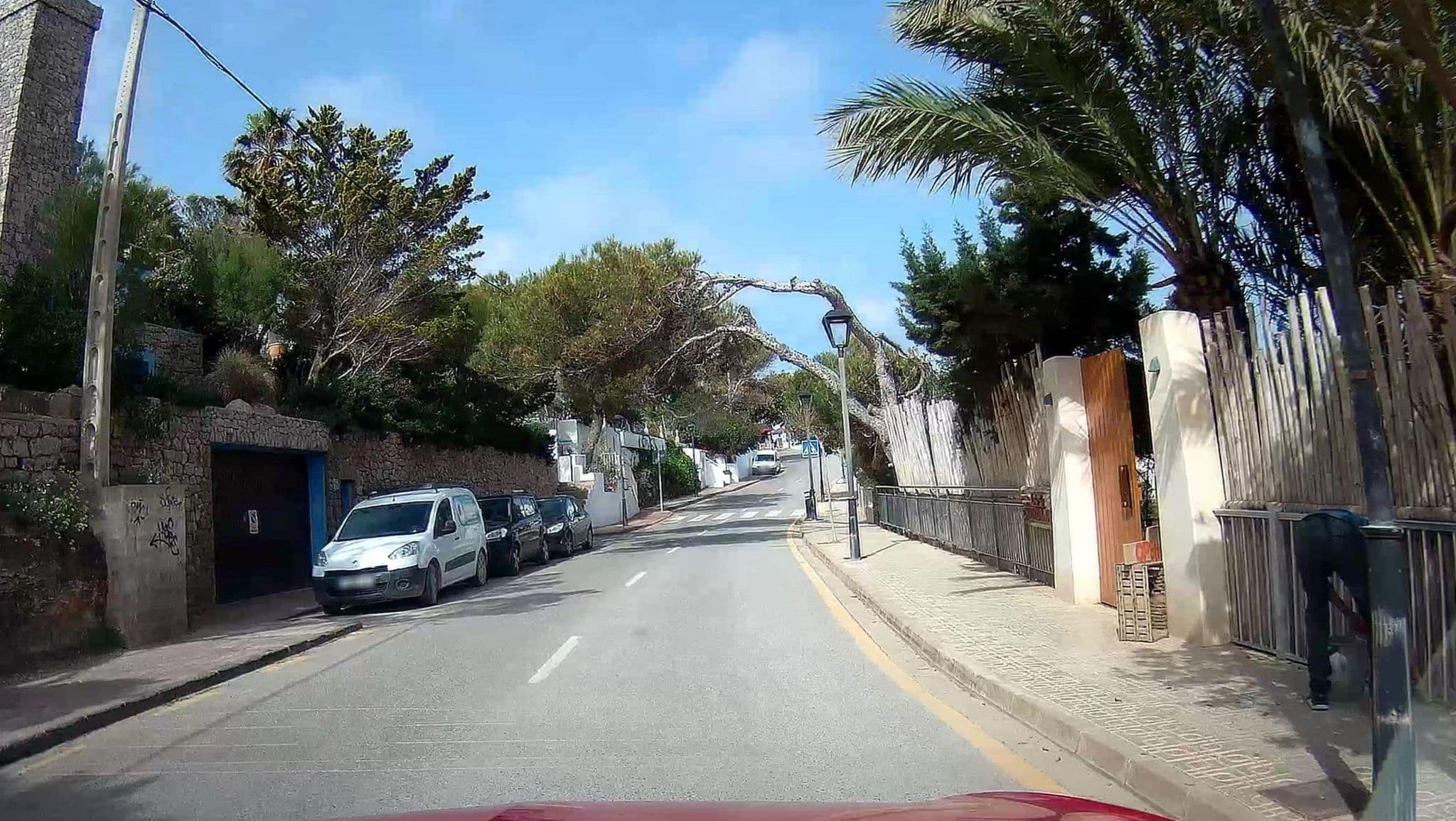 Street view near Los Enamorados, Sant Joan de Labritja — © micmin1972 (CC BY-SA · Mapillary)