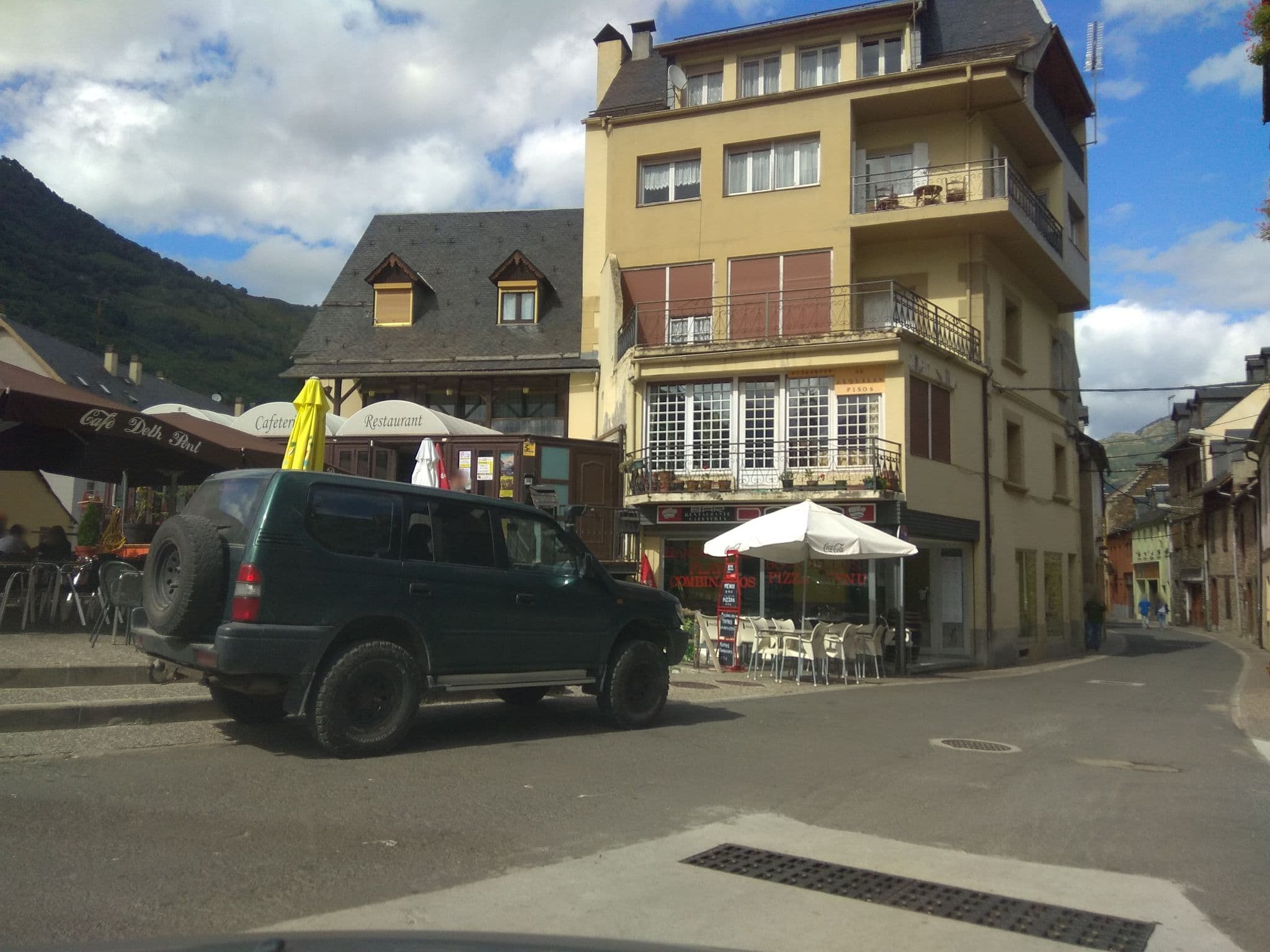 Street view near Hotel Europa, Vielha — © familiapicarol (CC BY-SA · Mapillary)