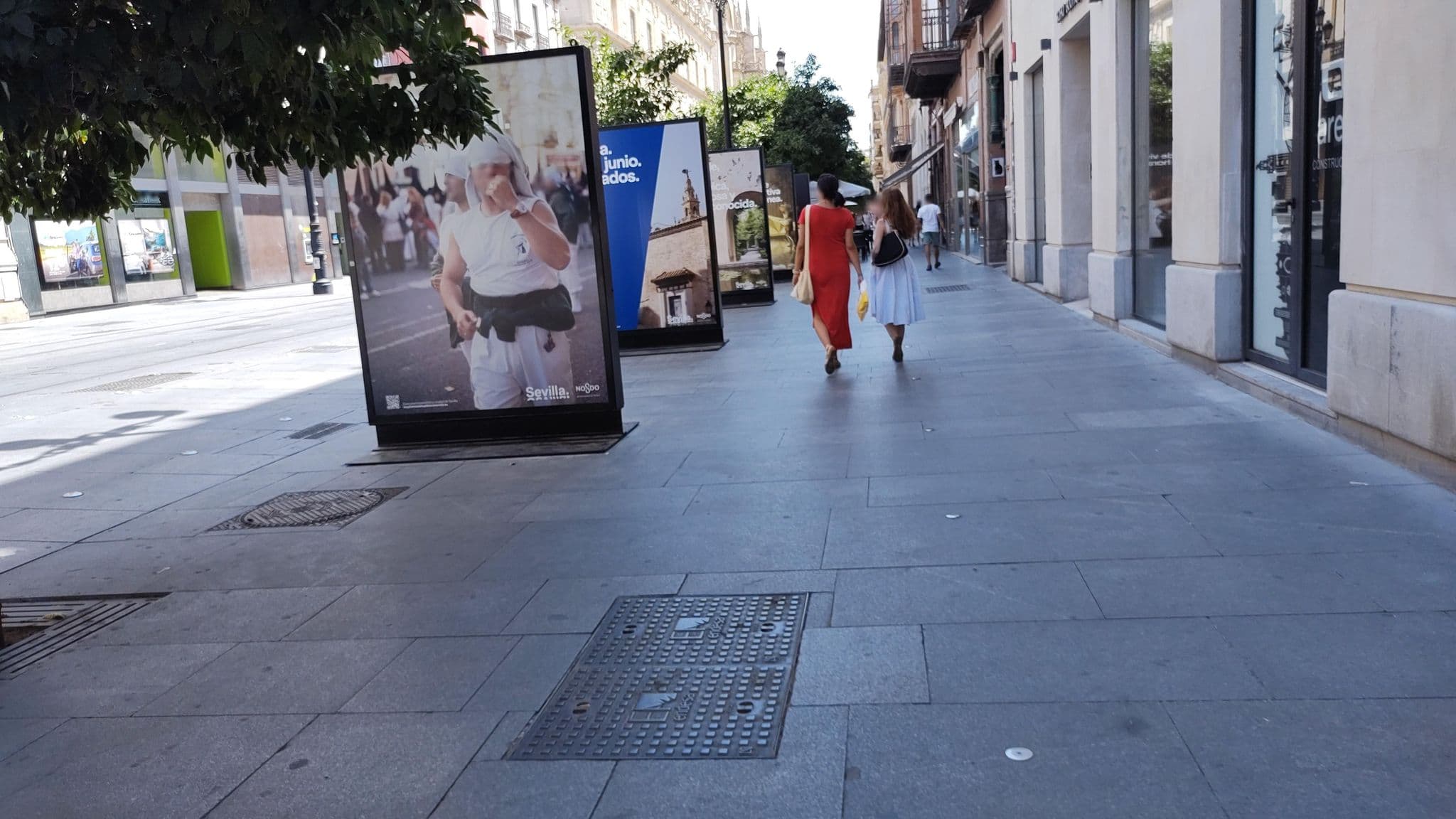 Street view near Hotel Soho Boutique Catedral, Sevilla