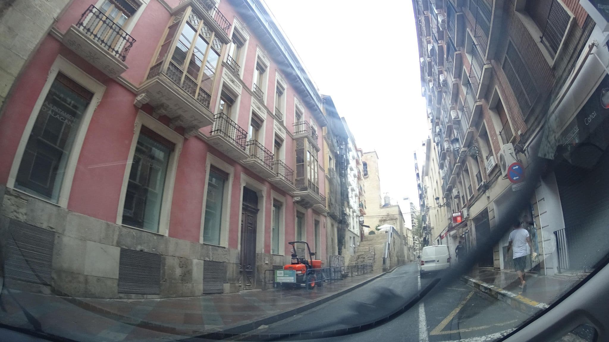 Street view near B&B La Milagrosa, Alicante