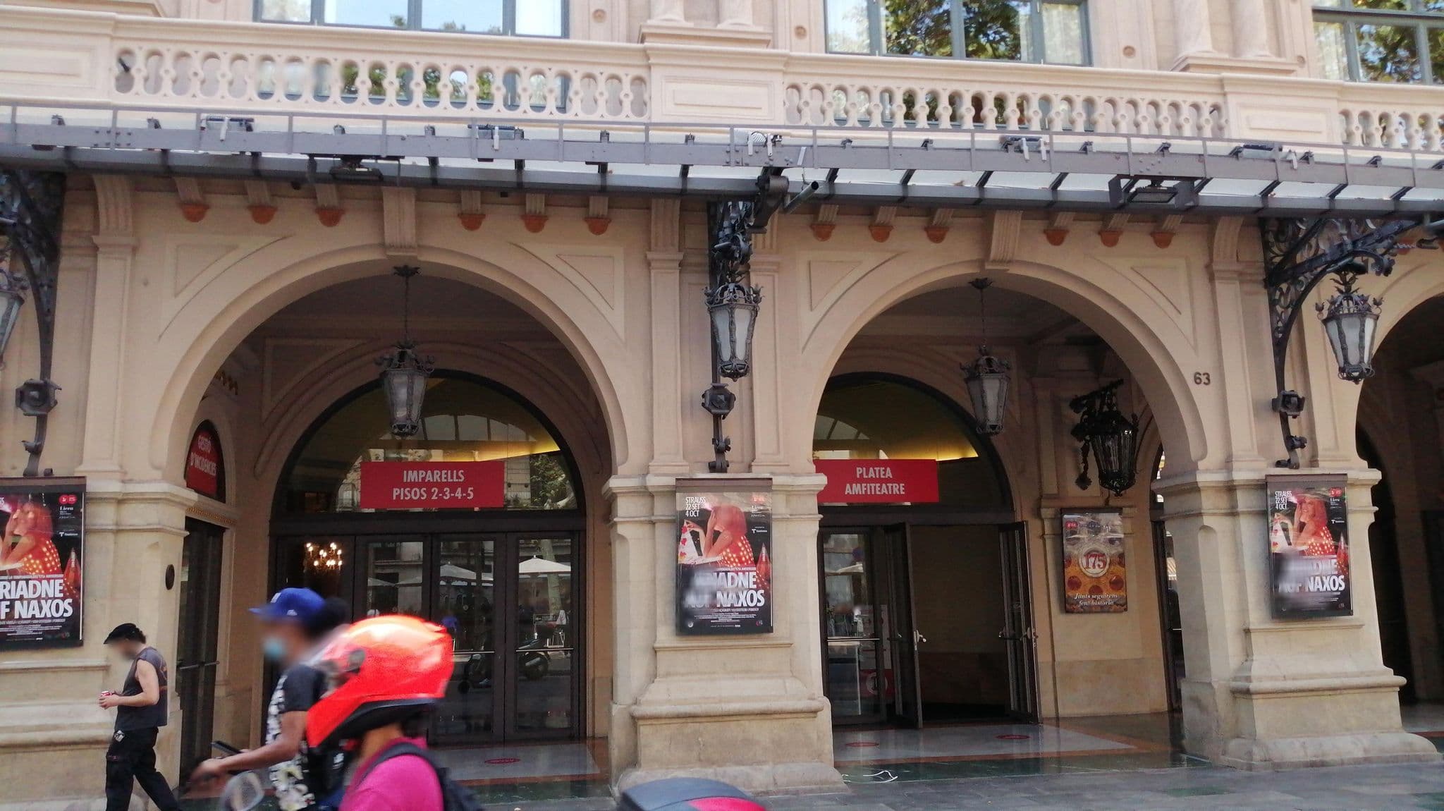 Street view near Hotel Flor Parks, Ciutat Vella — © alememex (CC BY-SA · Mapillary)