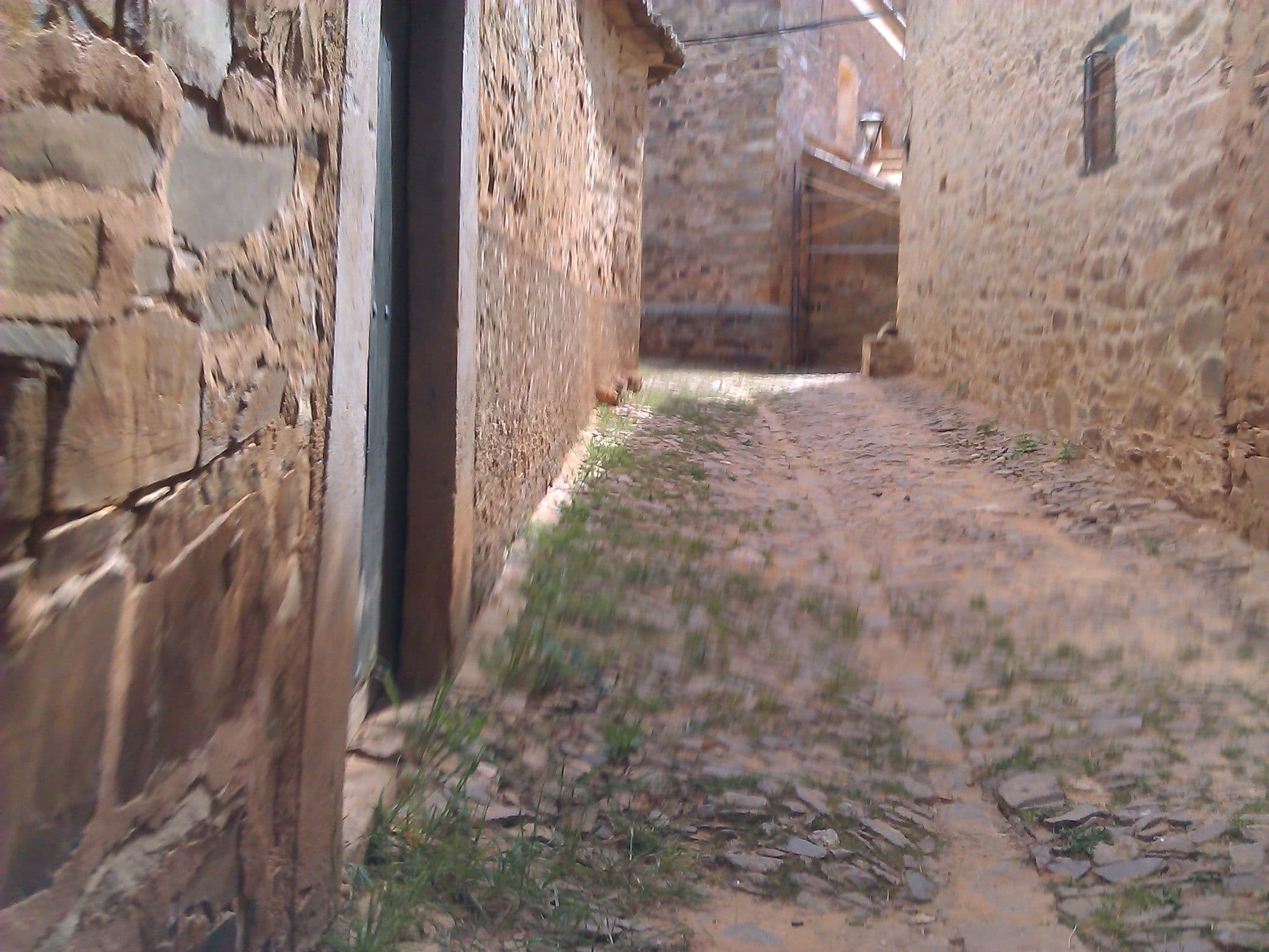 Street view near Hostería Cuca la Vaina, Astorga — © changchun1 (CC BY-SA · Mapillary)