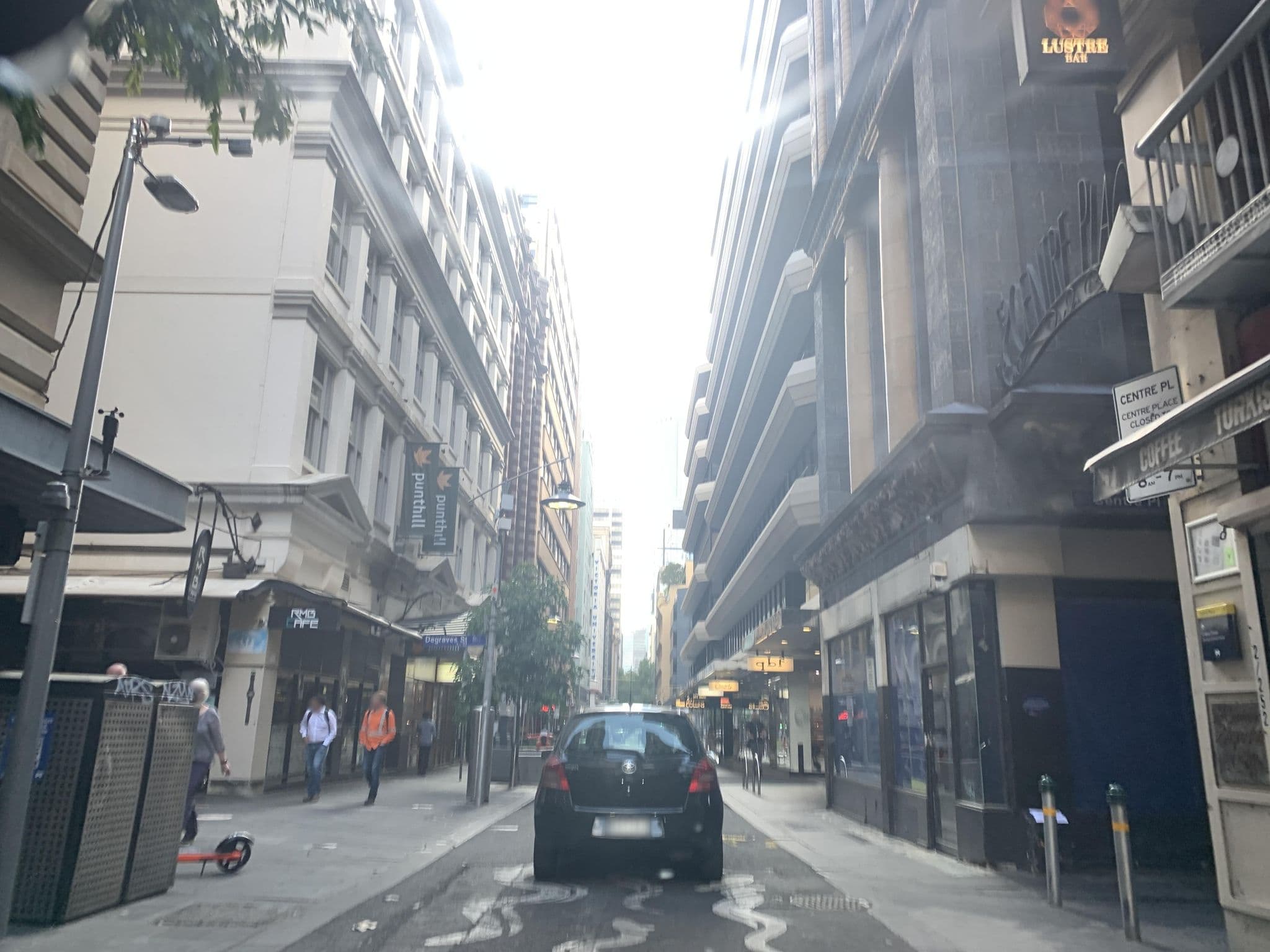 Street view near Punt Hill Apartment Hotel, Melbourne City Centre — © diacritic (CC BY-SA · Mapillary)