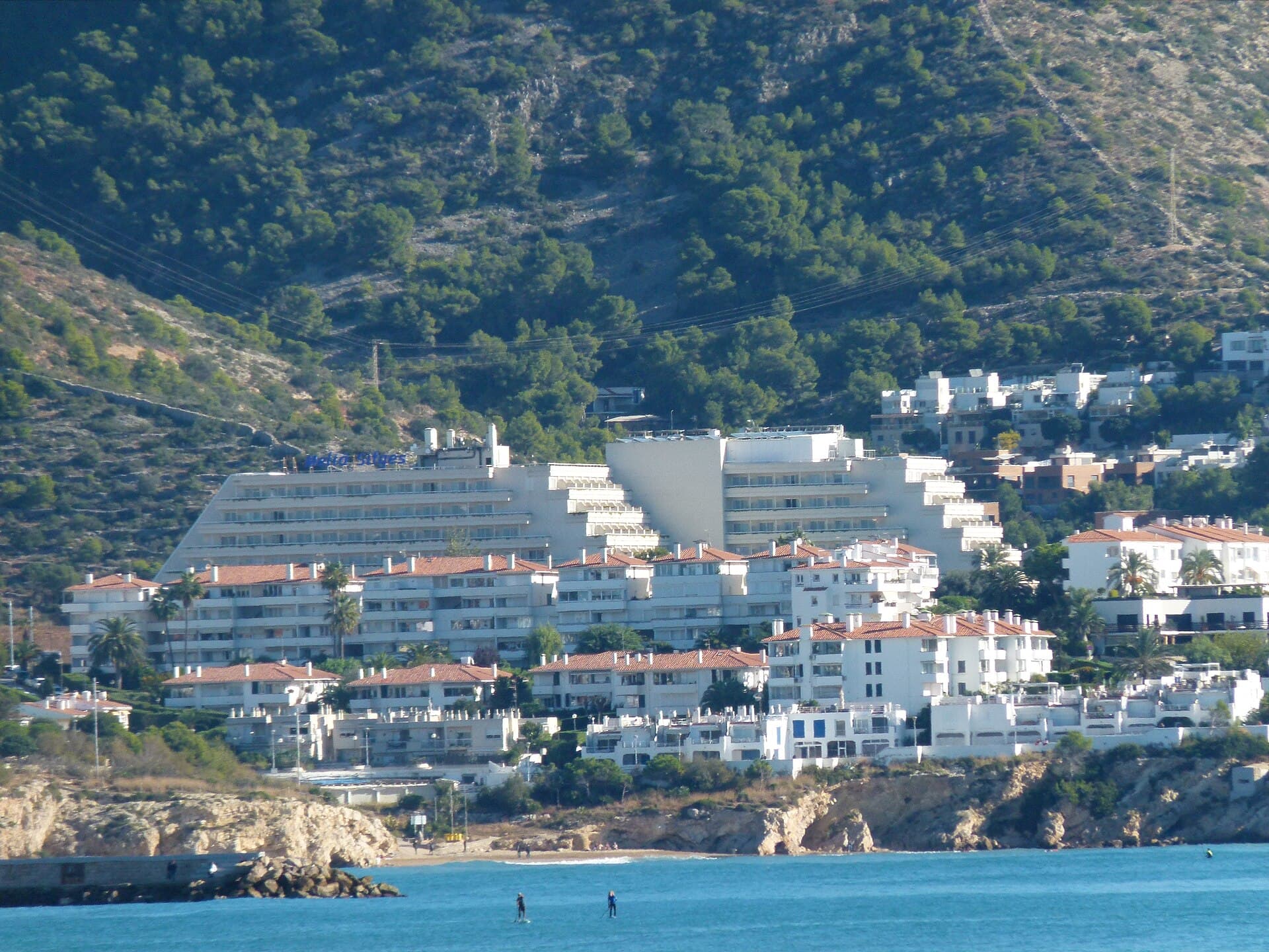 Melia Sitges (via Wikimedia Commons, CC BY-SA 4.0)