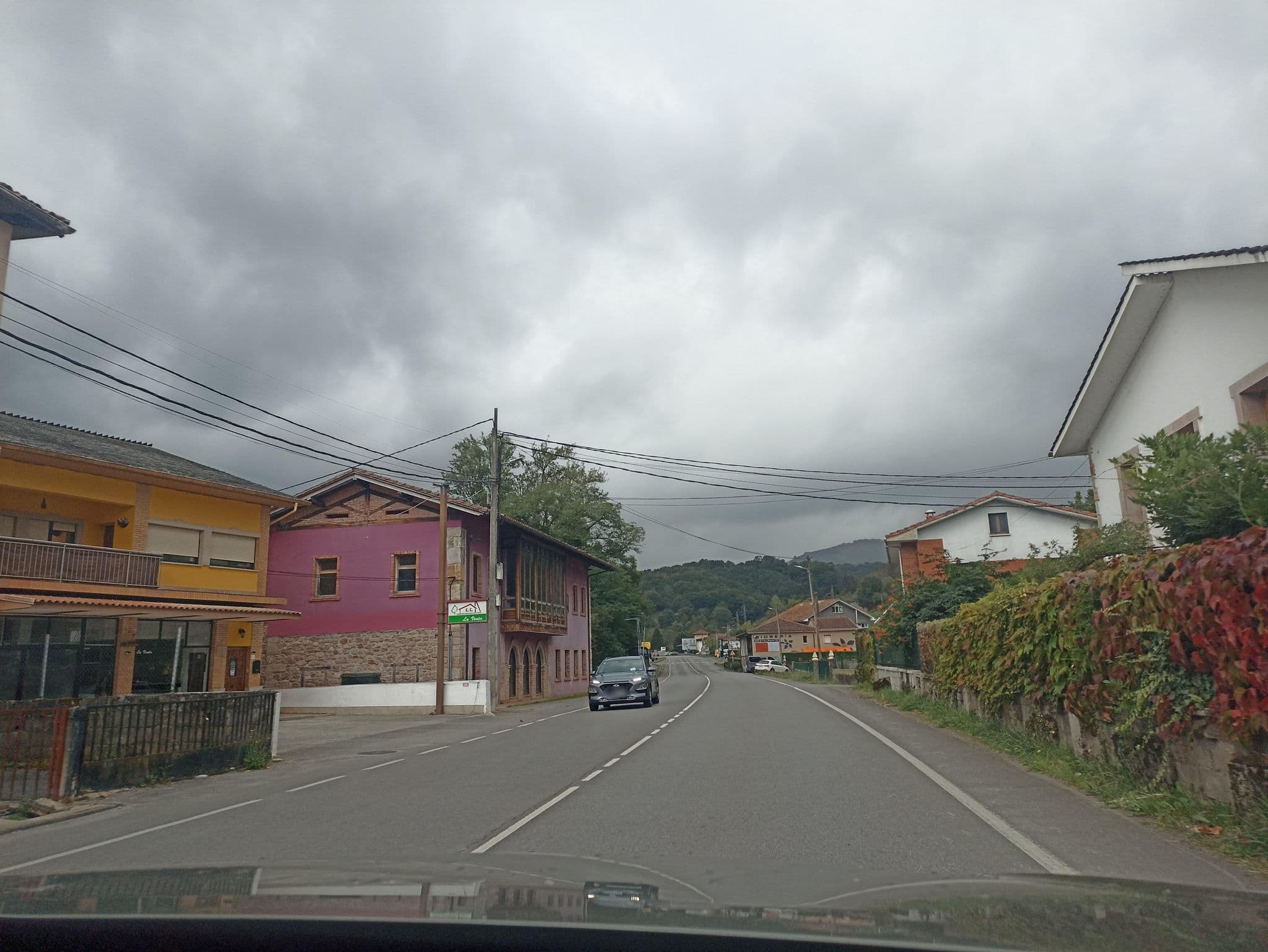 Street view near Angliru, Cangas de Onís — © toniserra (CC BY-SA · Mapillary)
