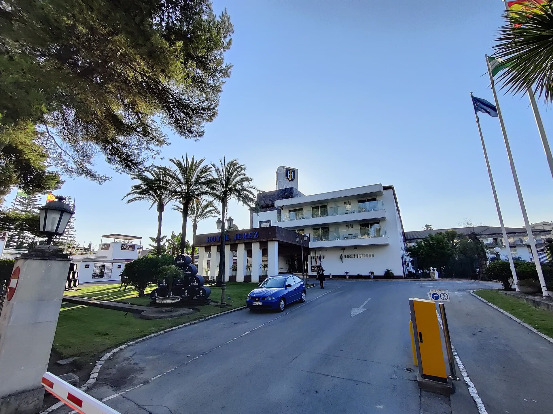 Hotel Jerez & Spa (via Wikimedia Commons, CC BY-SA 4.0)