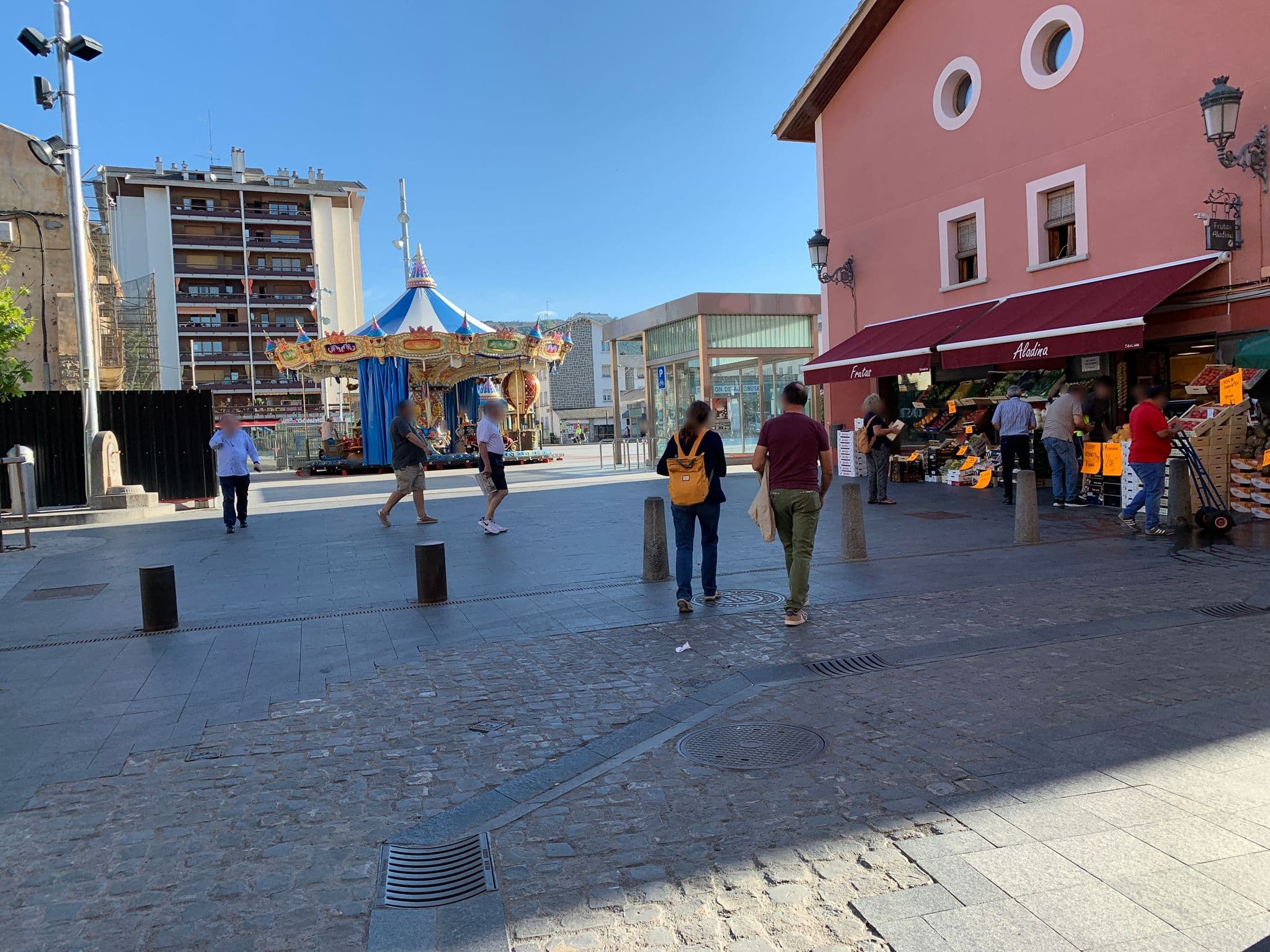 Street view near Hostal Rural La Casa de Arco, Jaca — © robot8a (CC BY-SA · Mapillary)