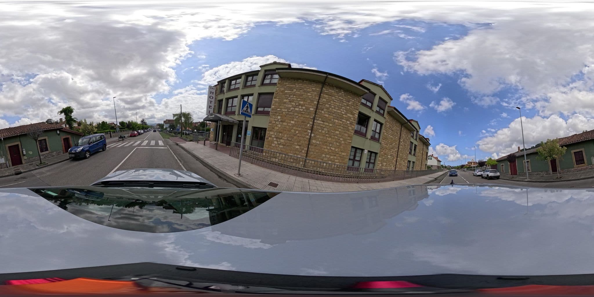 Street view near La Alameda, Villaviciosa — © yannakis (CC BY-SA · Mapillary)
