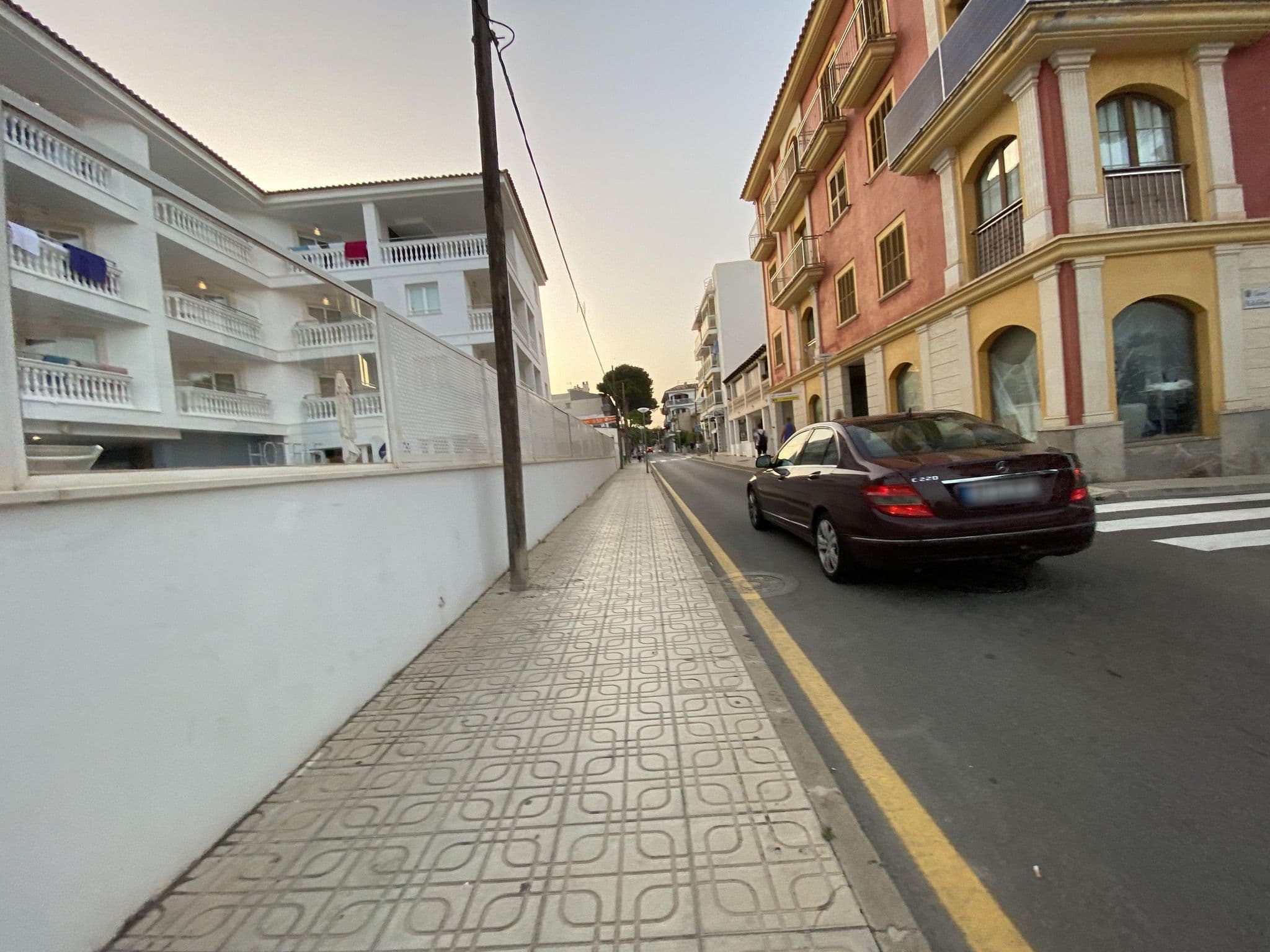 Street view near Welikehotel Tritón Beach, Cala Rajada — © vadi (CC BY-SA · Mapillary)