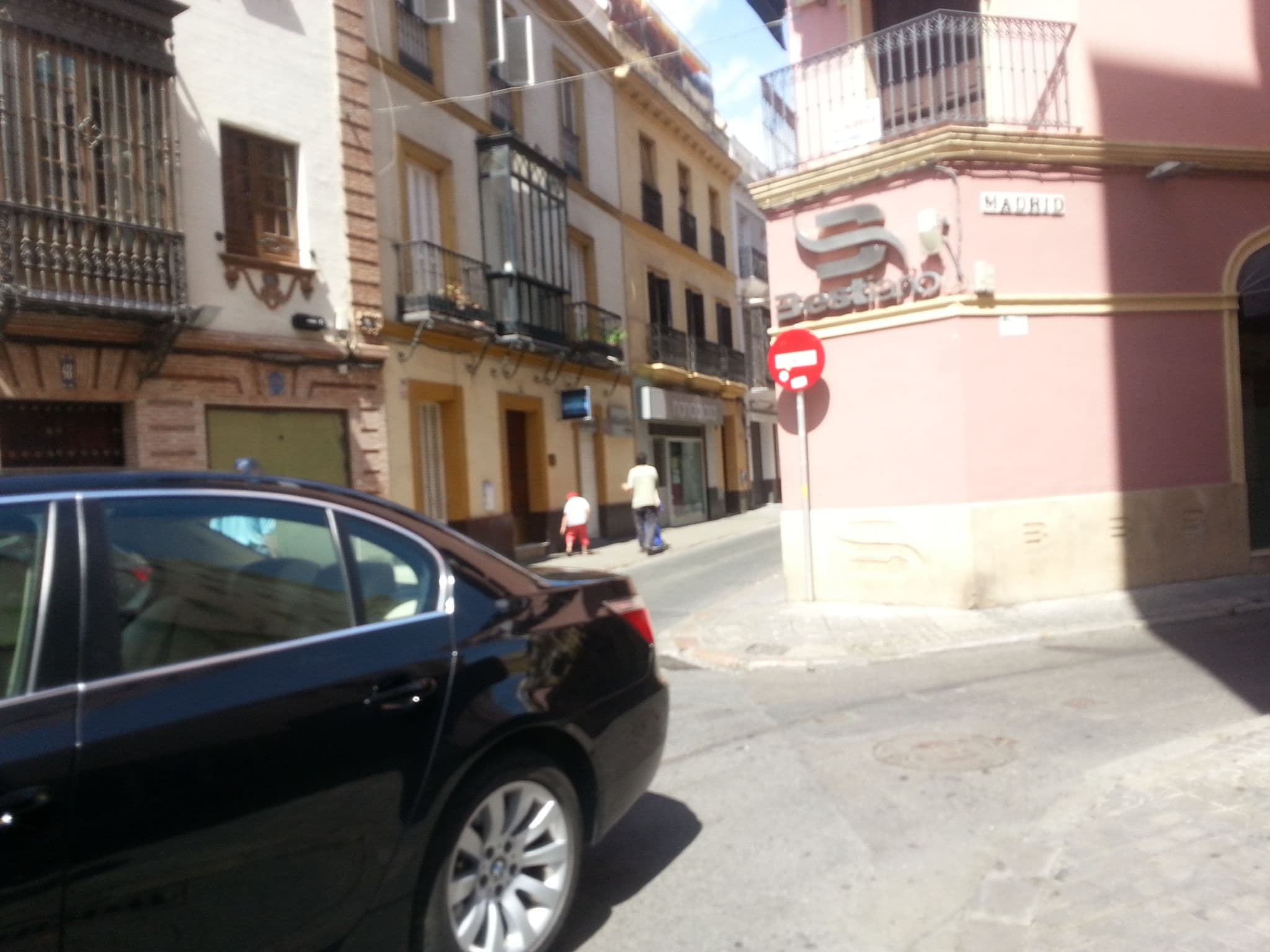 Street view near Suites Sevilla Plaza, Sevilla