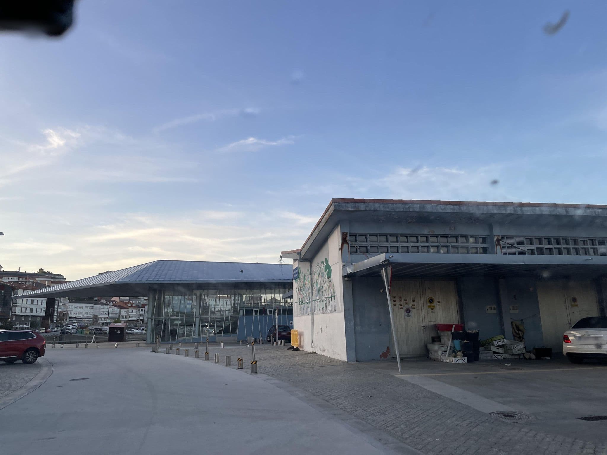 Street view near Albergue provisional de Peregrinos, Fisterra — © seraq (CC BY-SA · Mapillary)