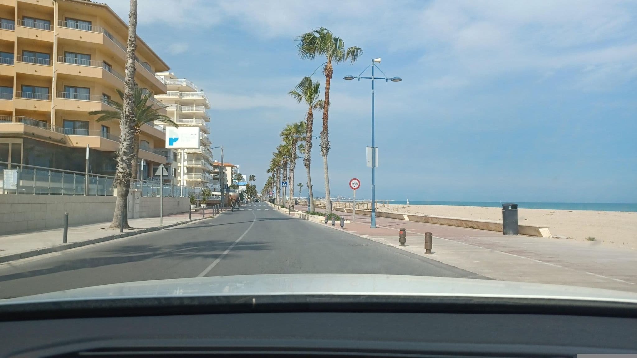 Street view near Hotel Peñiscola Palace, Peníscola — © normanm (CC BY-SA · Mapillary)