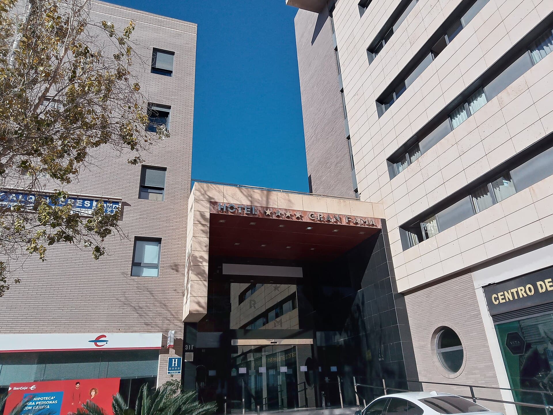 Sercotel Gran Fama (via Wikimedia Commons, CC BY-SA 4.0)
