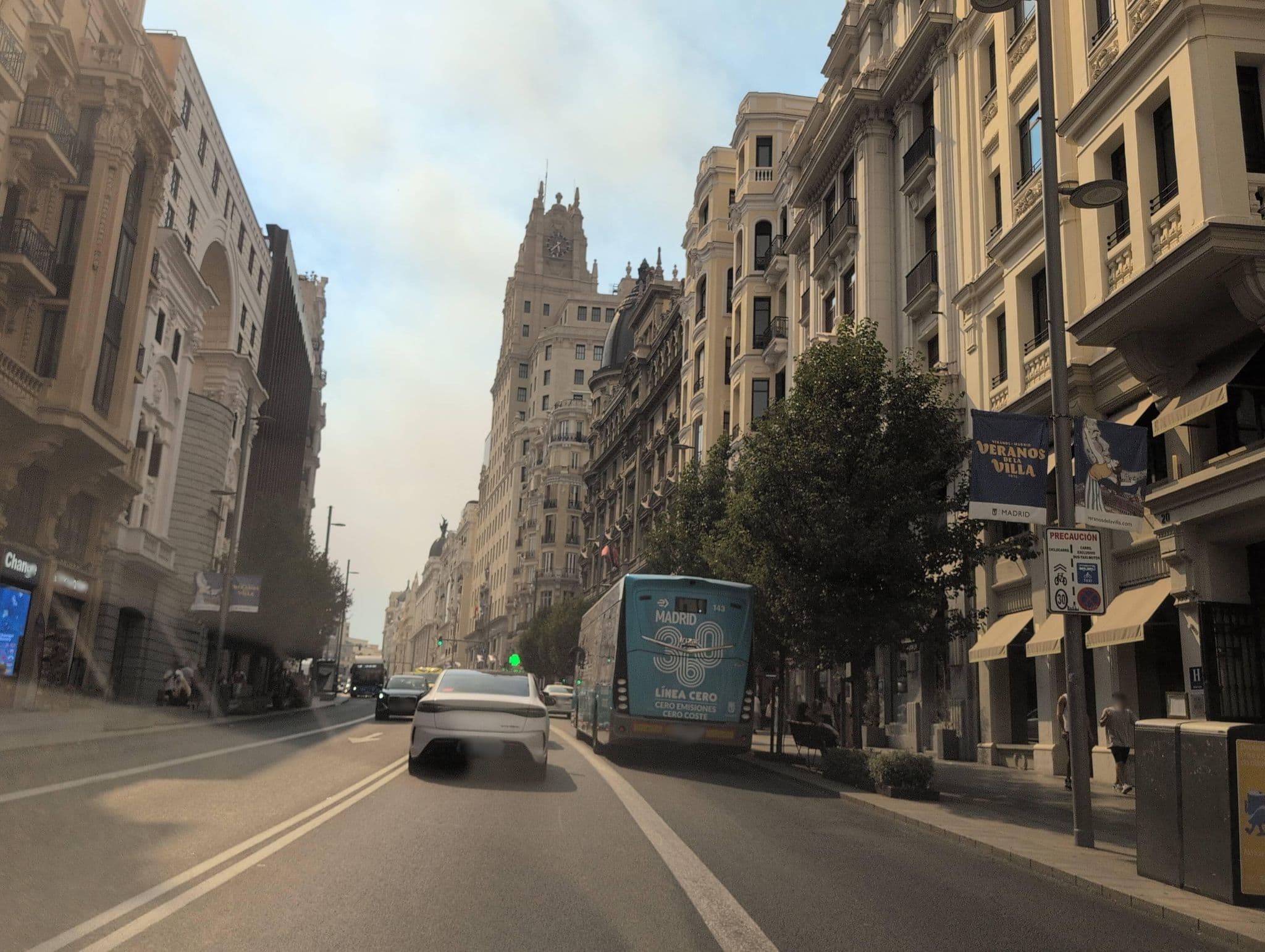 Street view near Brach, Madrid Centro — © Albergarri788 (CC BY-SA · Mapillary)