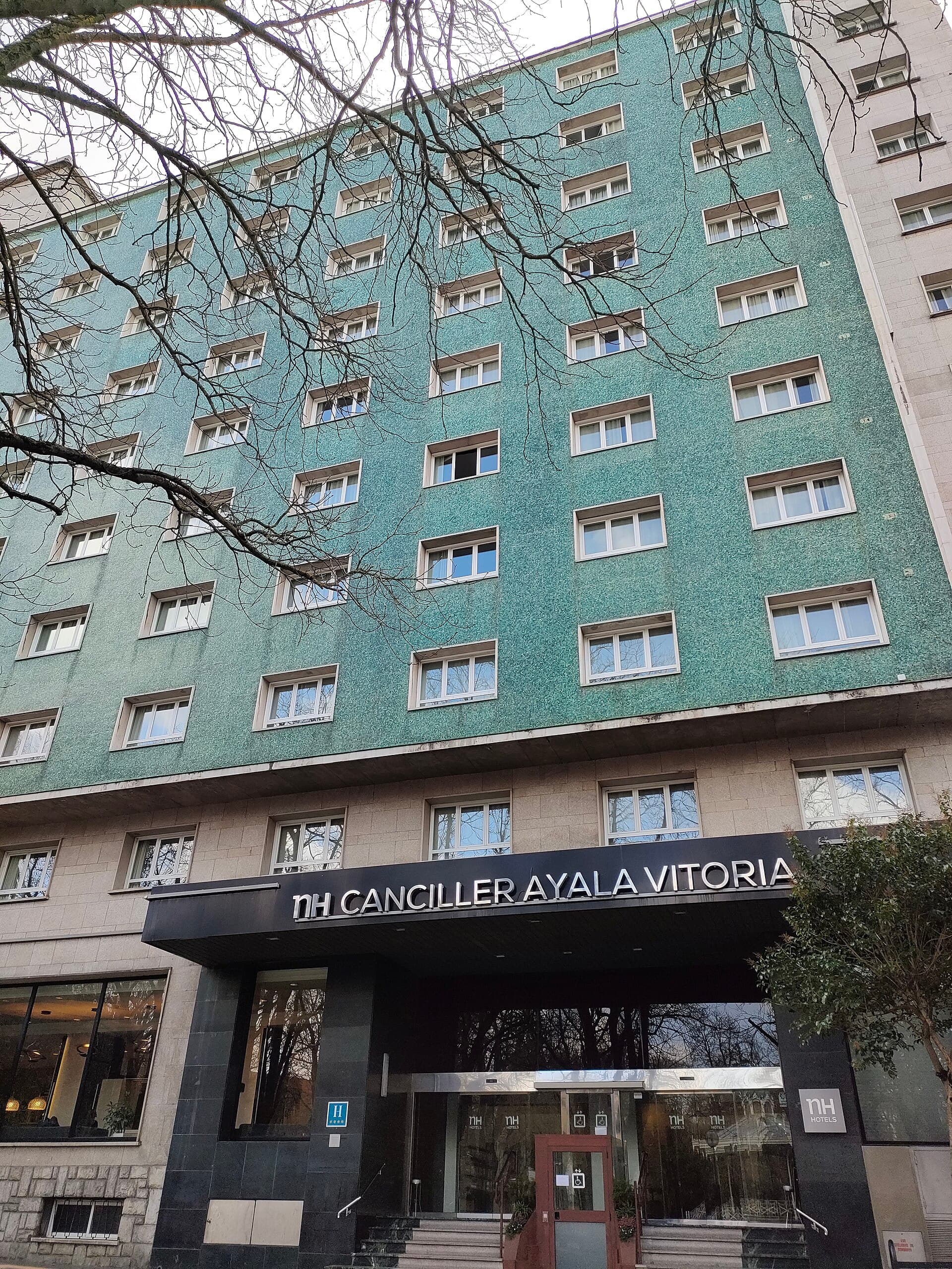 NH Canciller Ayala (via Wikimedia Commons, CC BY-SA 4.0)