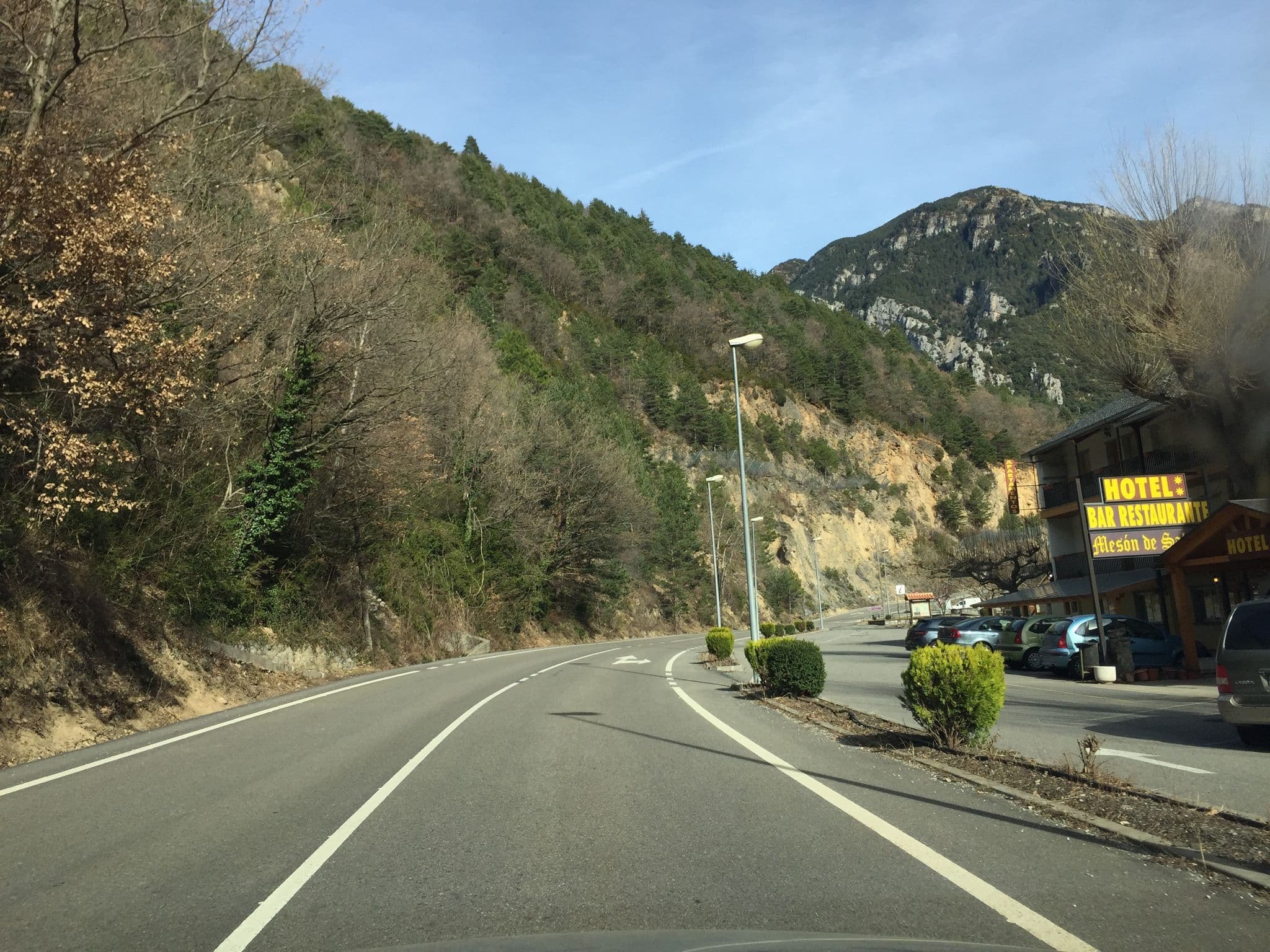 Street view near Mesón de Salinas, Aínsa — © pgiraud (CC BY-SA · Mapillary)
