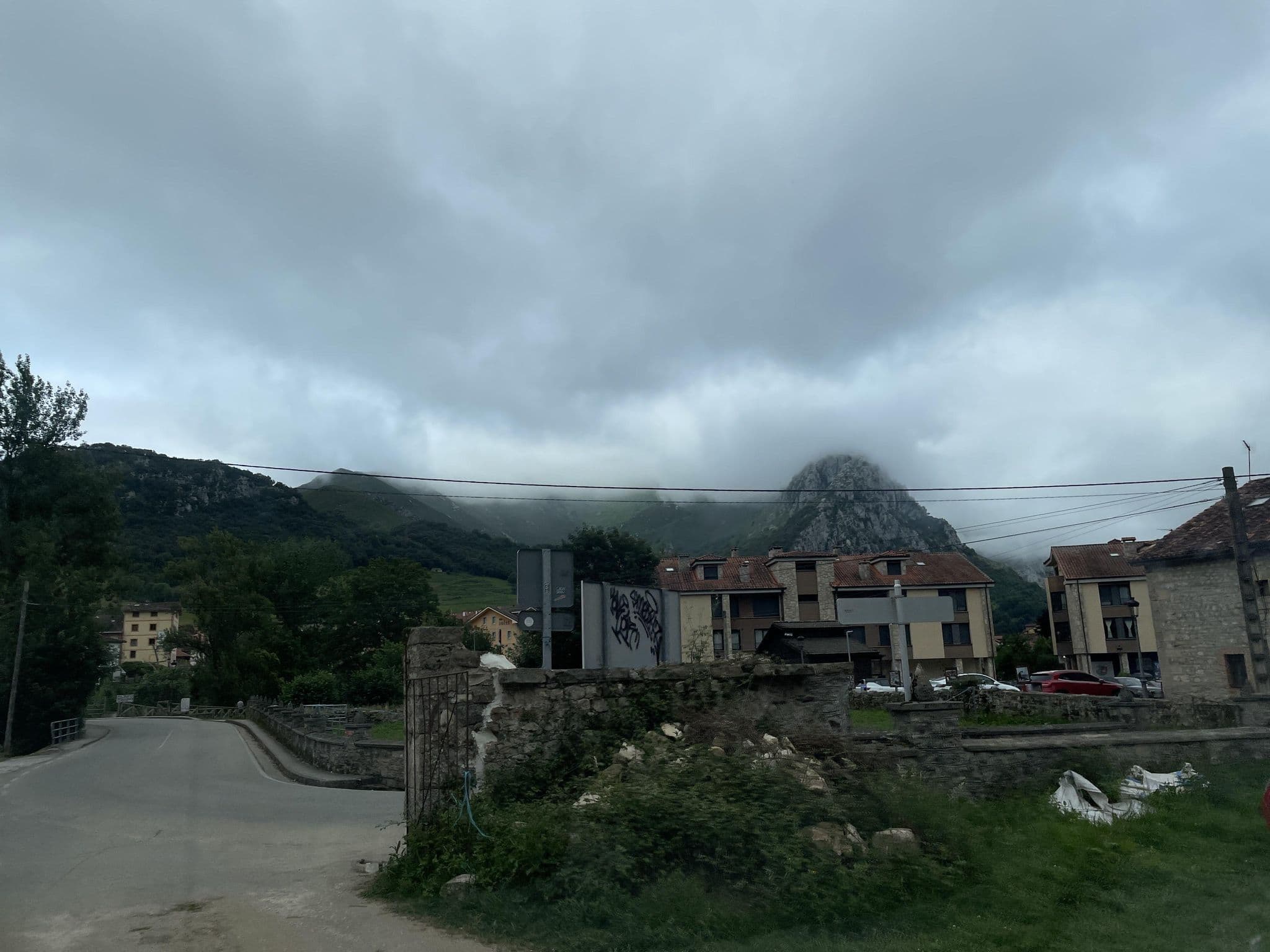 Street view near Pensión Casaño, Carreña