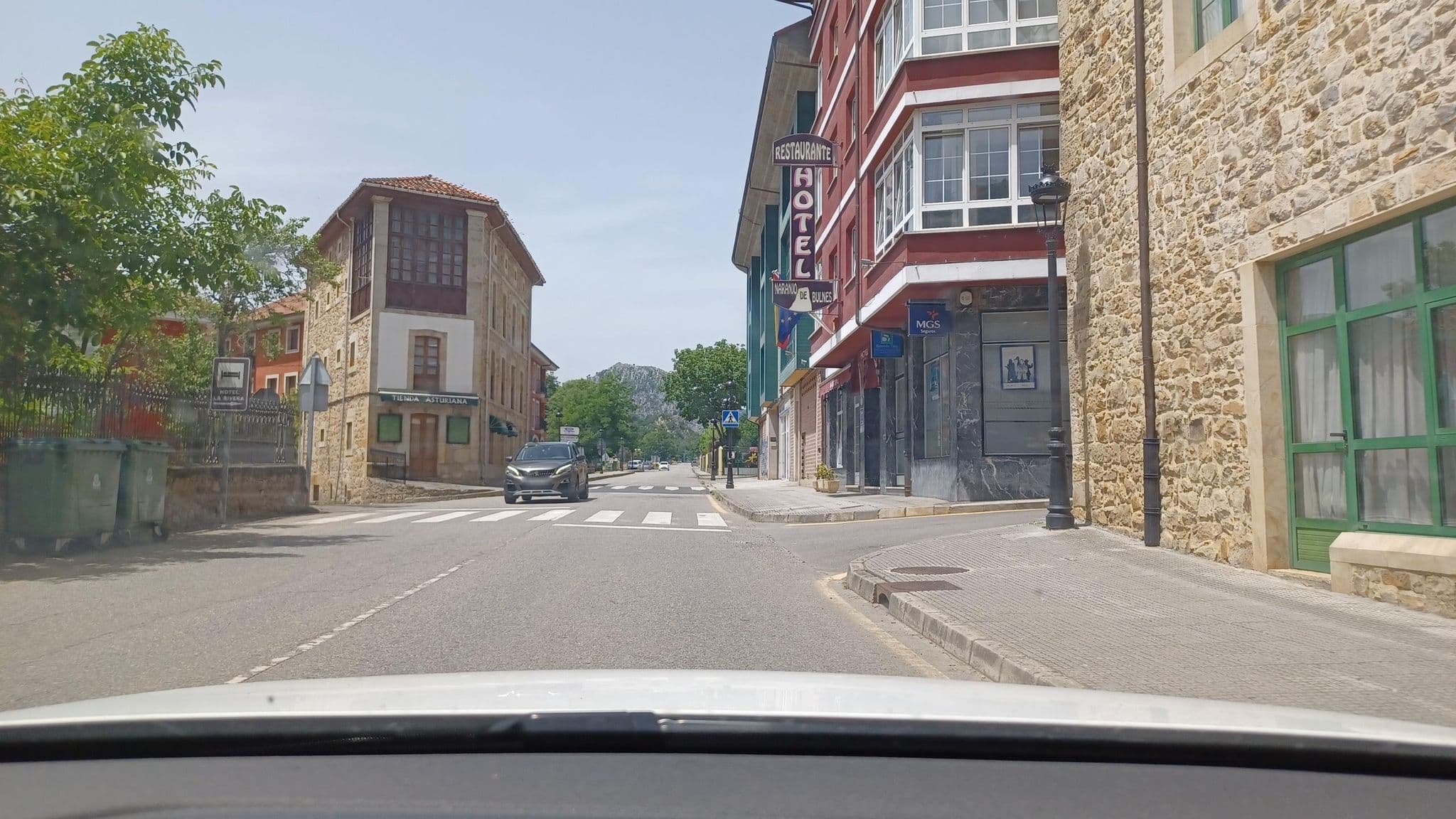 Street view near Hotel Villa de Cabrales, Carreña