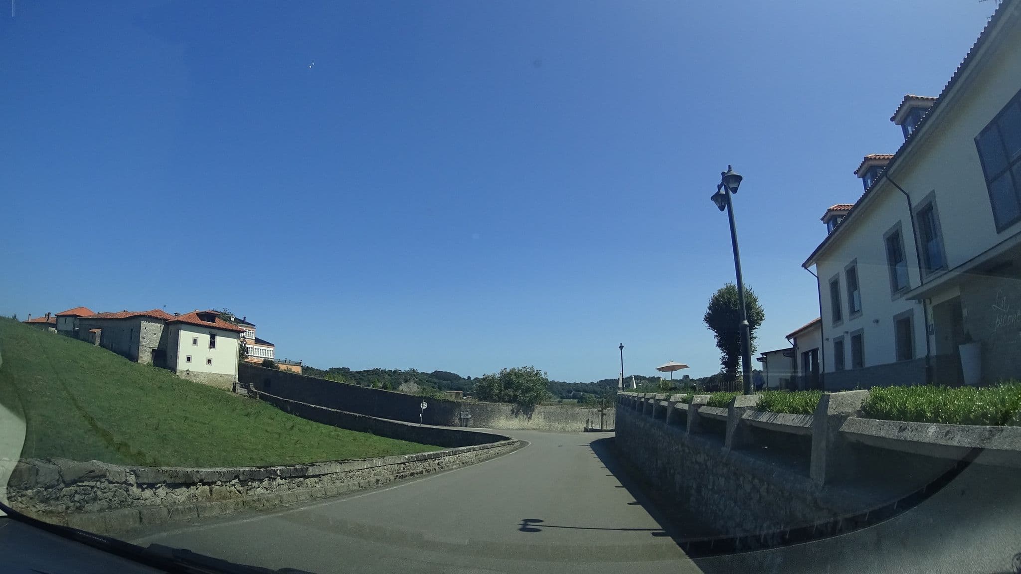 Street view near La Piconera, Ribadesella — © robertogeb (CC BY-SA · Mapillary)