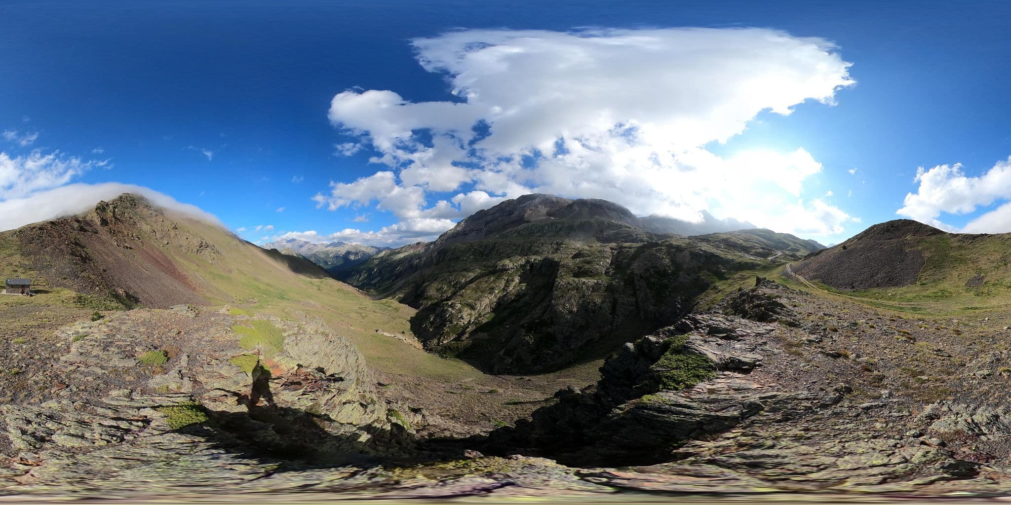 Street view near Refugio del Paso de los Caballos, Benasque — © meteolasenia (CC BY-SA · Mapillary)