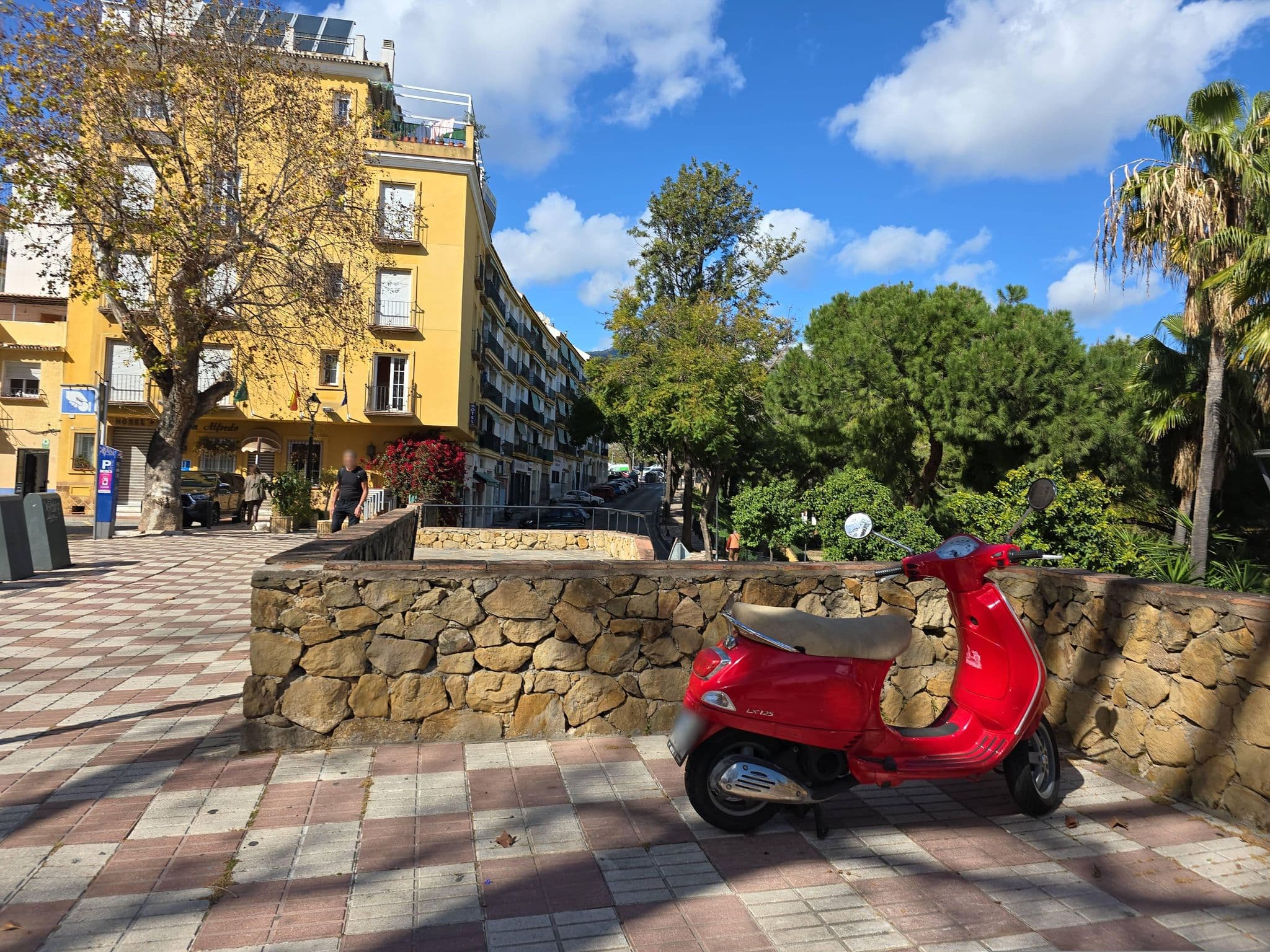 Street view near Hotel Don Alfredo, Marbella — © filipc (CC BY-SA · Mapillary)