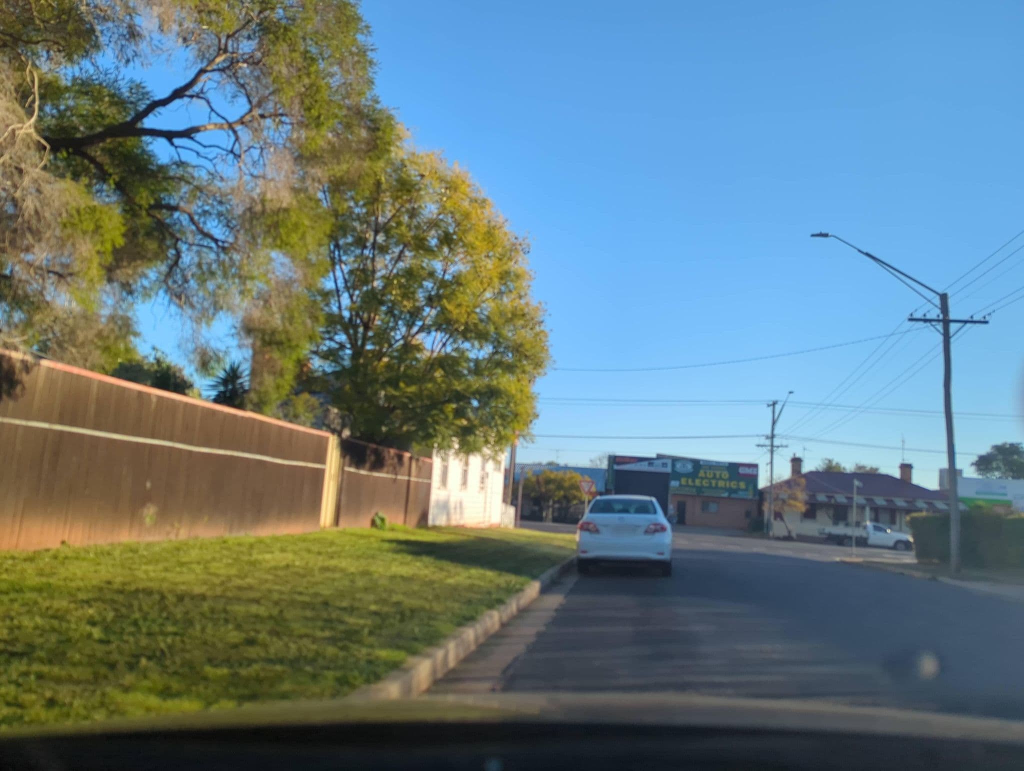 Street view near Dubbo City, Dubbo — © CitrusMapper (CC BY-SA · Mapillary)